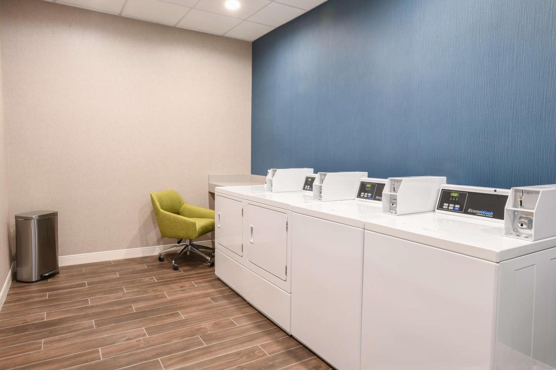 Hampton Inn & Suites Cincinnati Liberty Township photo 58