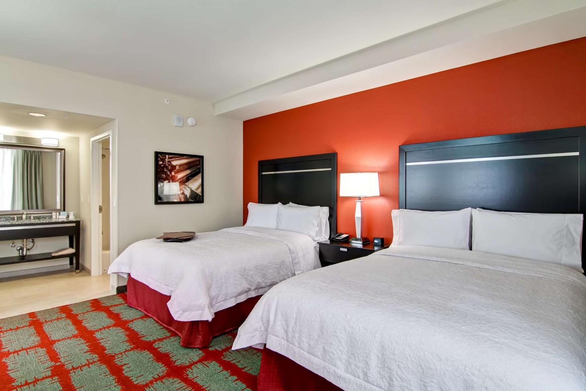 Hampton Inn and Suites Cincinnati - Downtown photo 13
