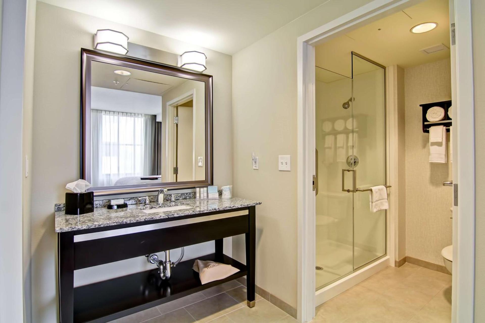 Hampton Inn and Suites Cincinnati - Downtown photo 23