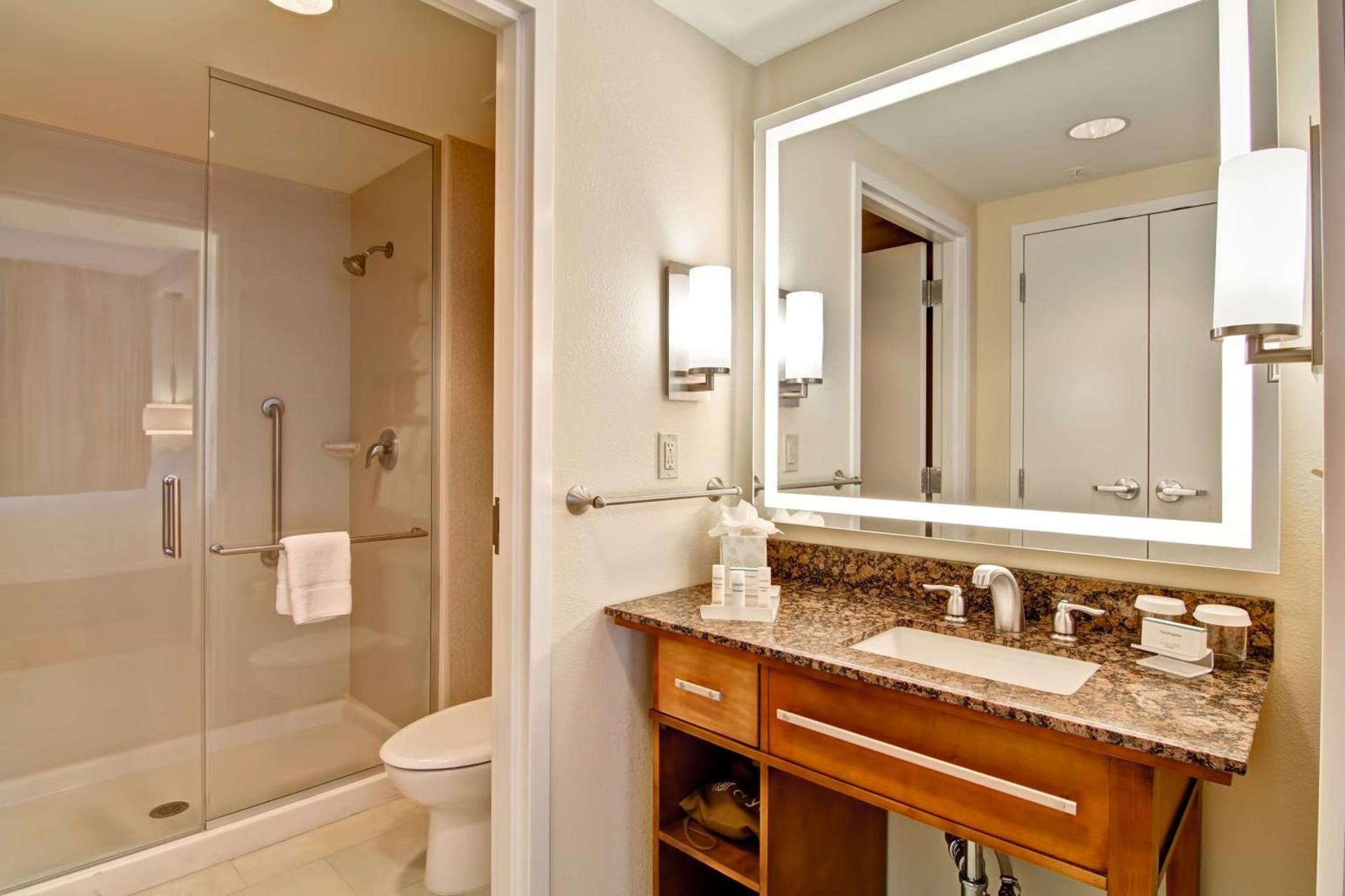 Homewood Suites by Hilton Cincinnati-Downtown photo 21