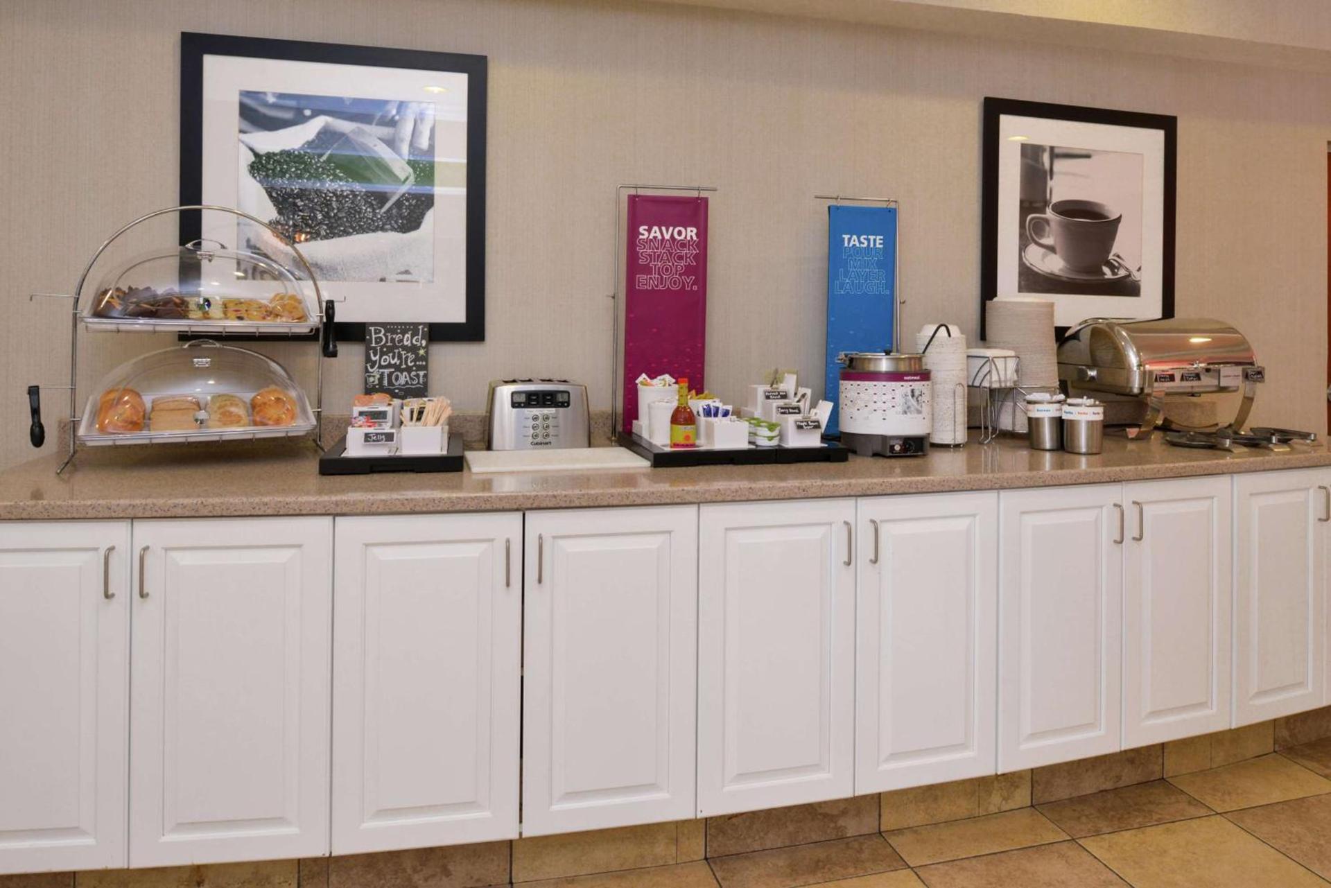 Hampton Inn & Suites Wilmington photo 12