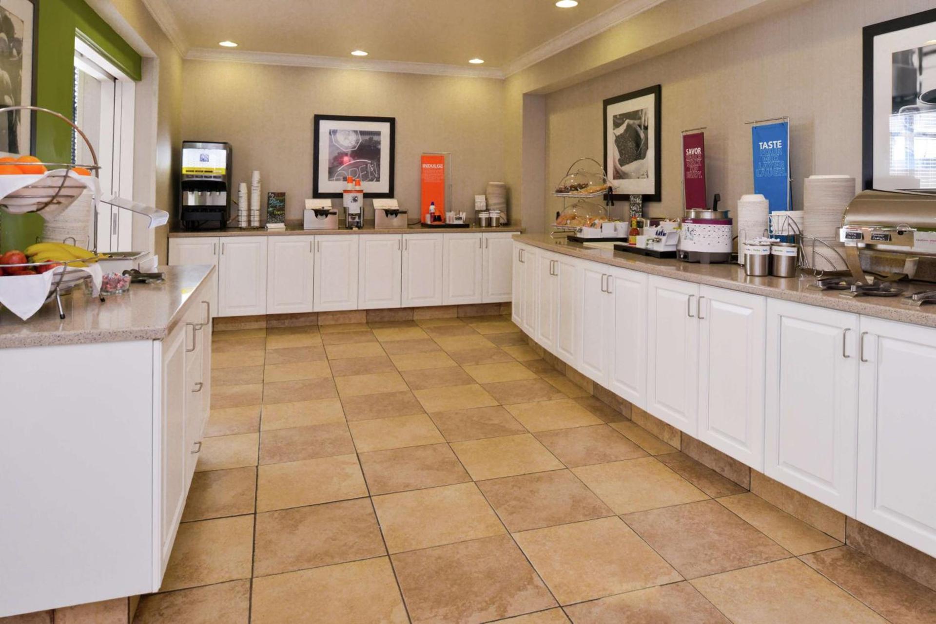 Hampton Inn & Suites Wilmington photo 16