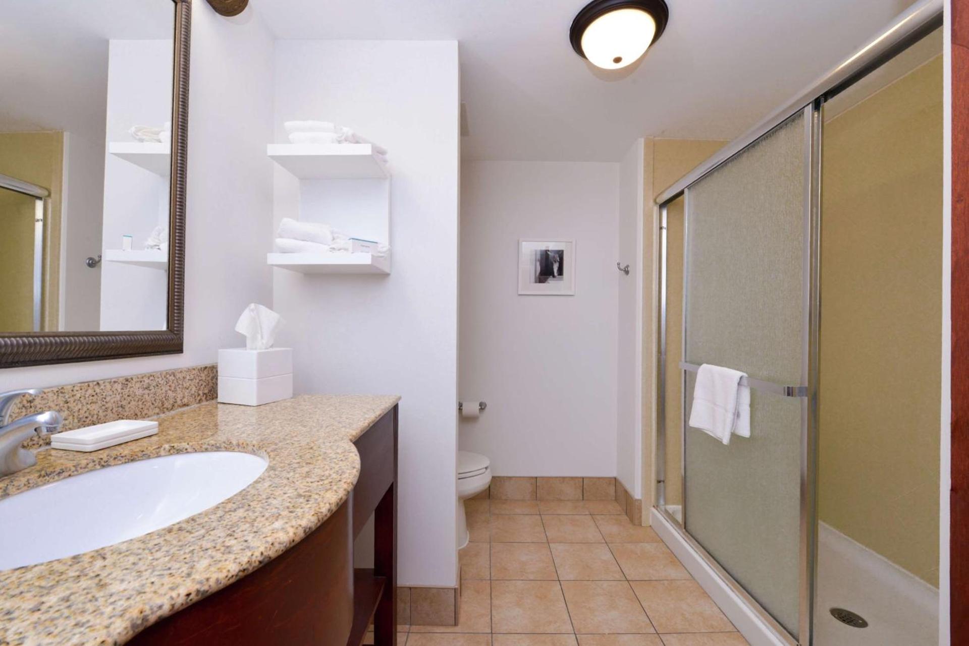 Hampton Inn & Suites Wilmington photo 38