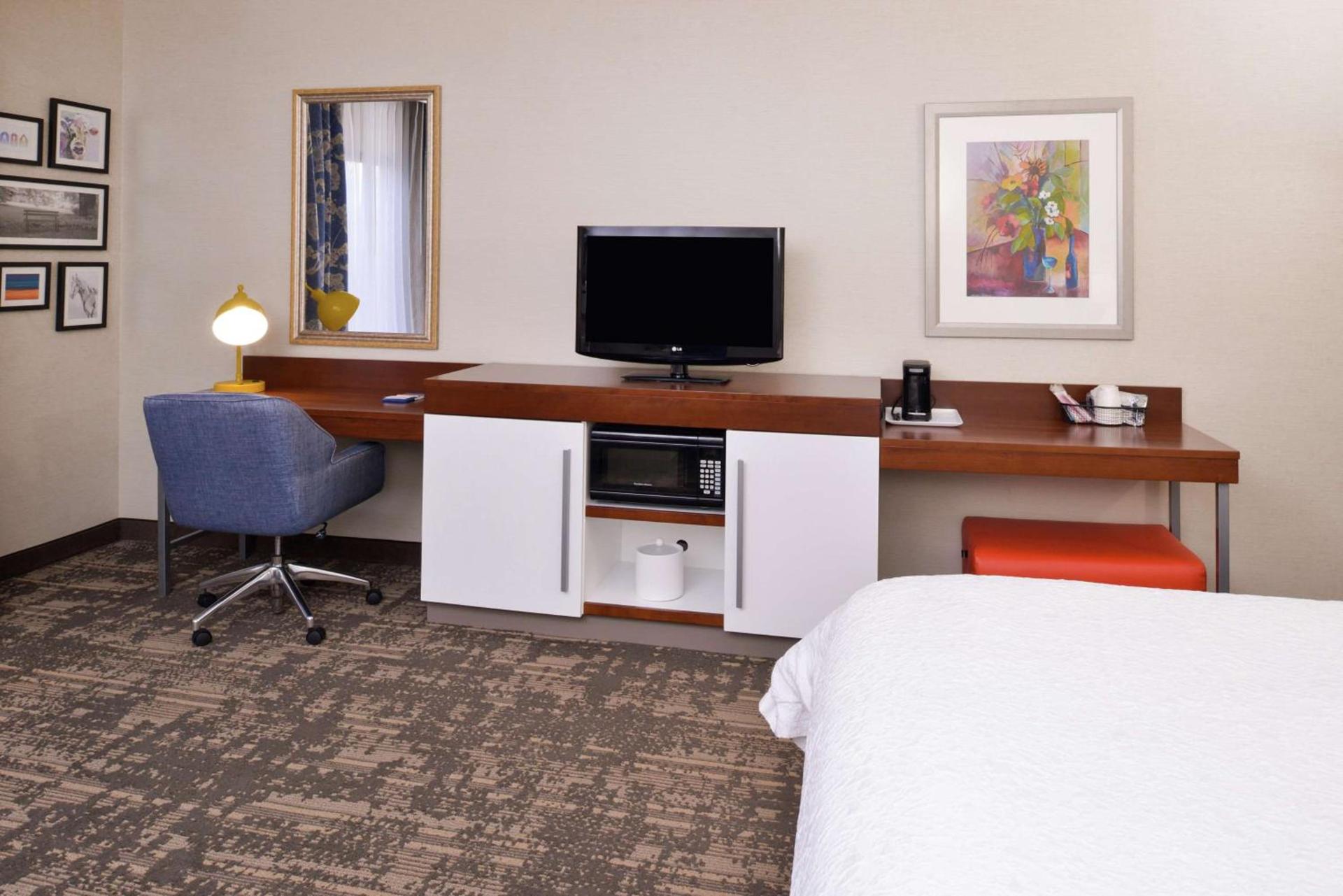 Hampton Inn & Suites Wilmington photo 42