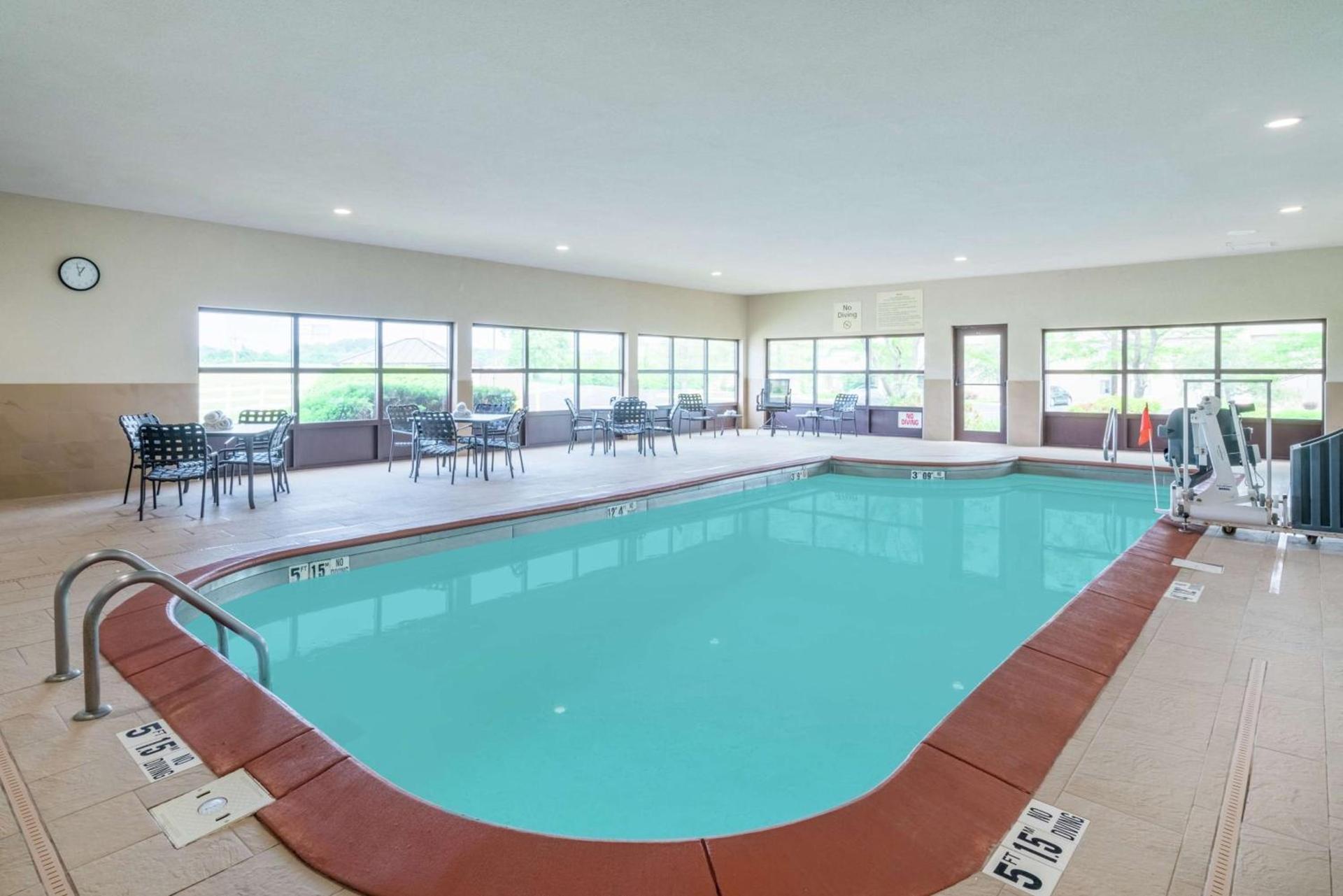 Hampton Inn Corydon photo 6