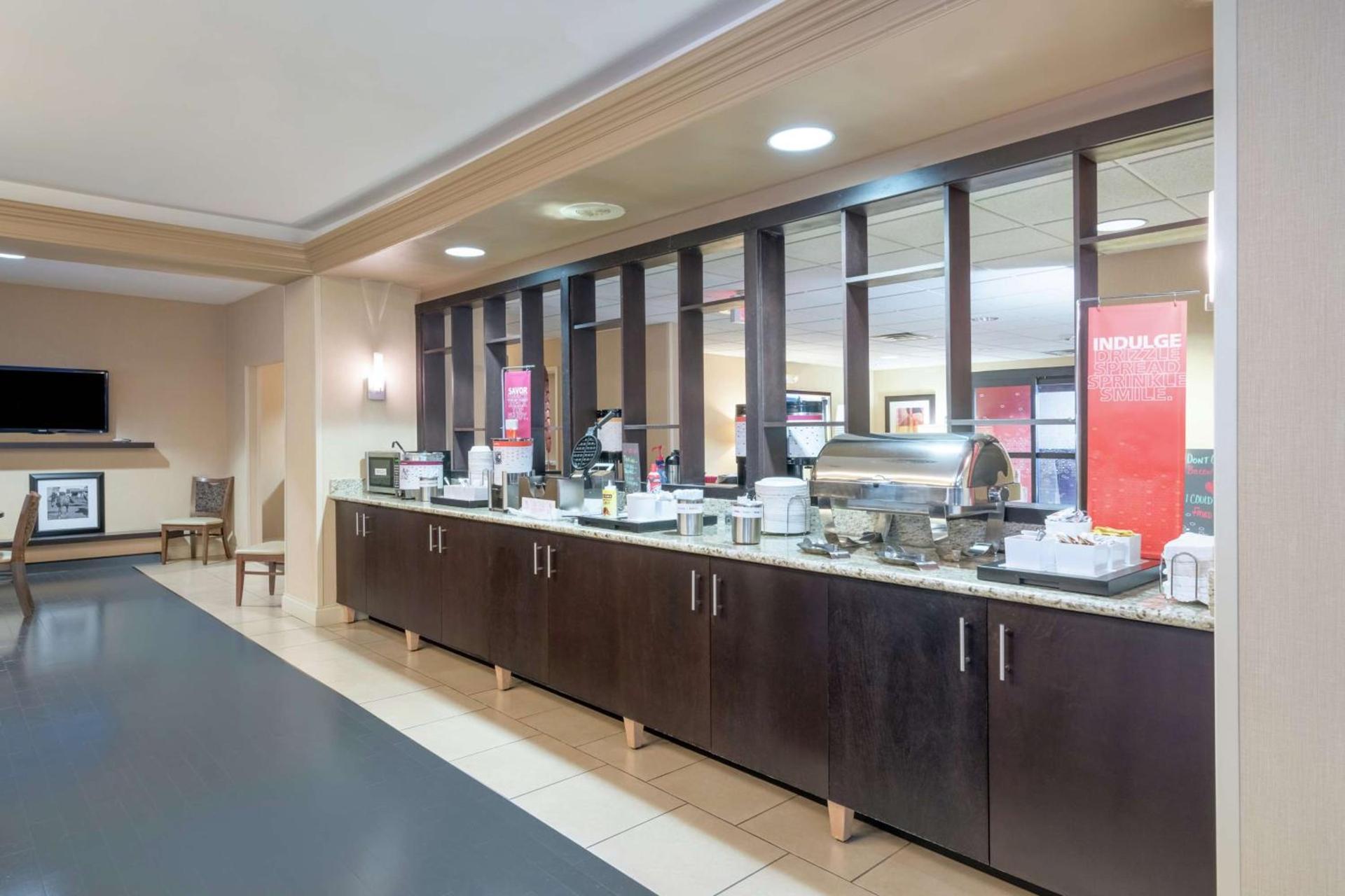 Hampton Inn Corydon photo 7