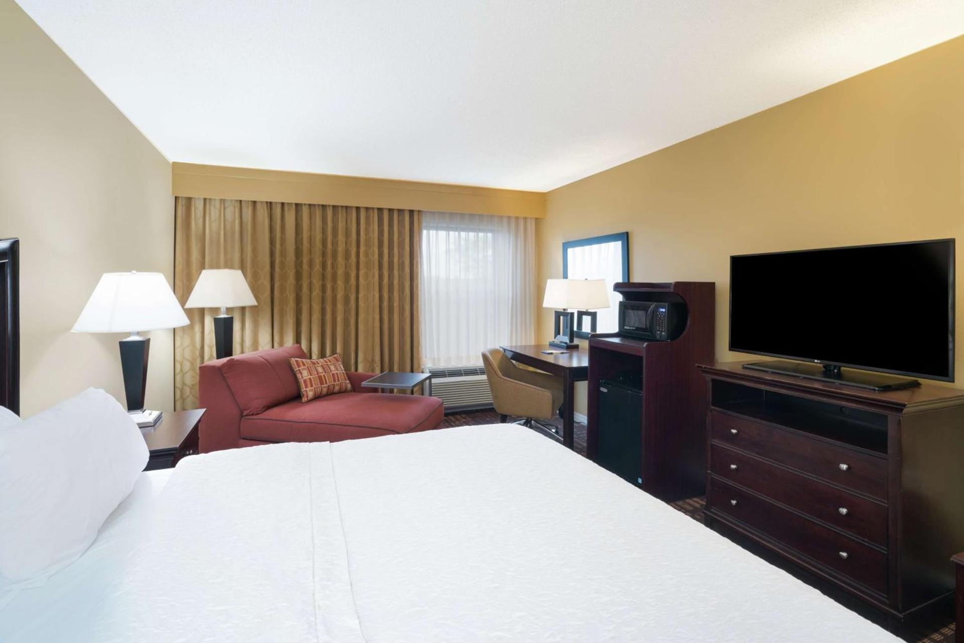 Hampton Inn Corydon photo 11