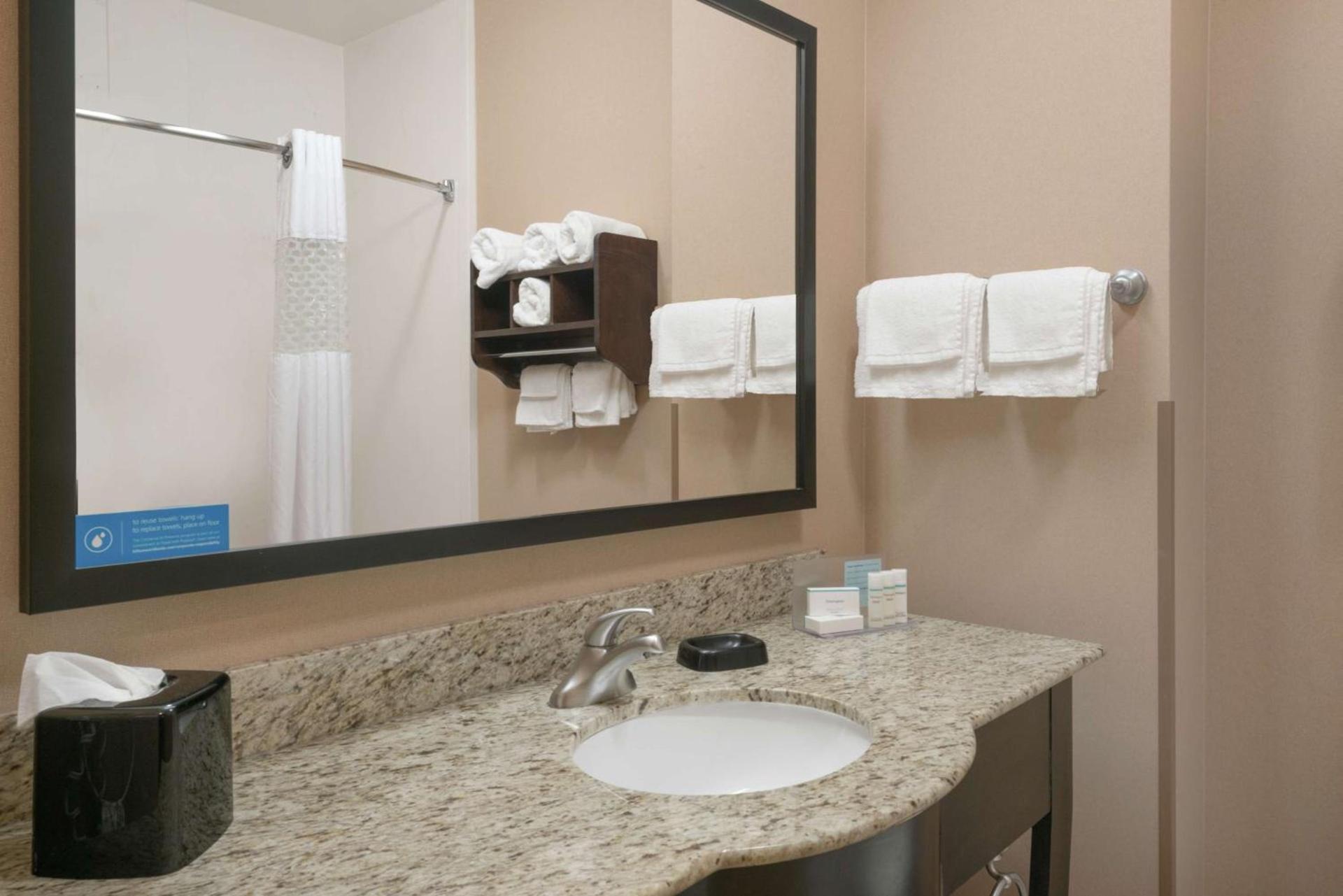 Hampton Inn Corydon photo 15
