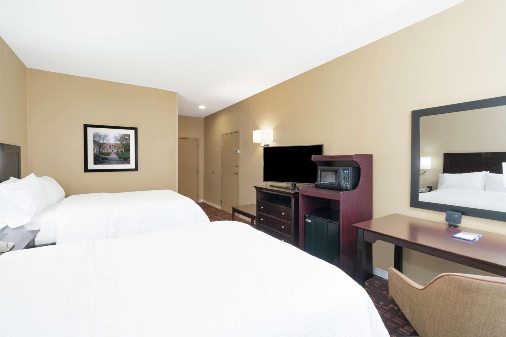 Hampton Inn Corydon photo 19