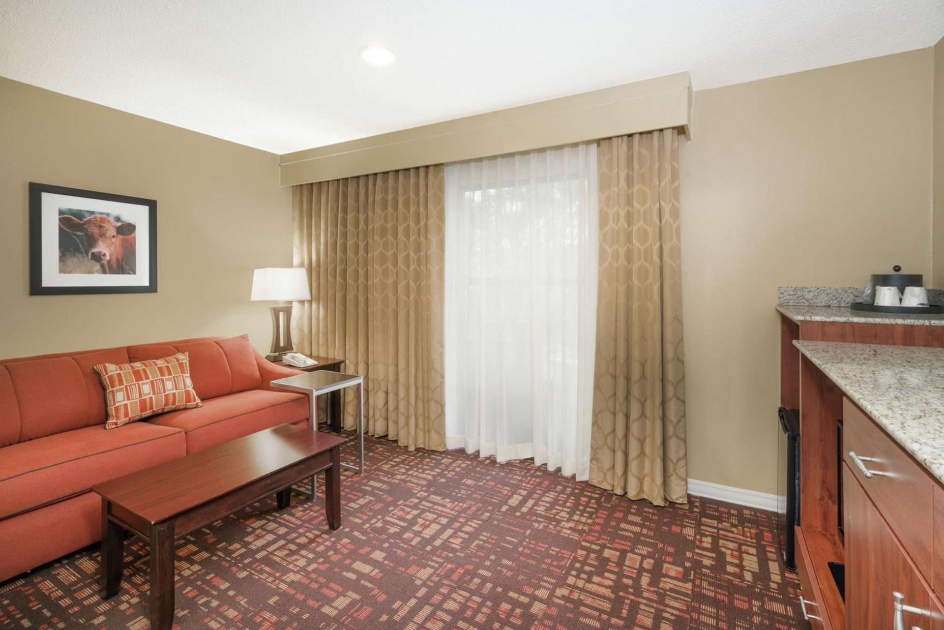 Hampton Inn Corydon photo 21