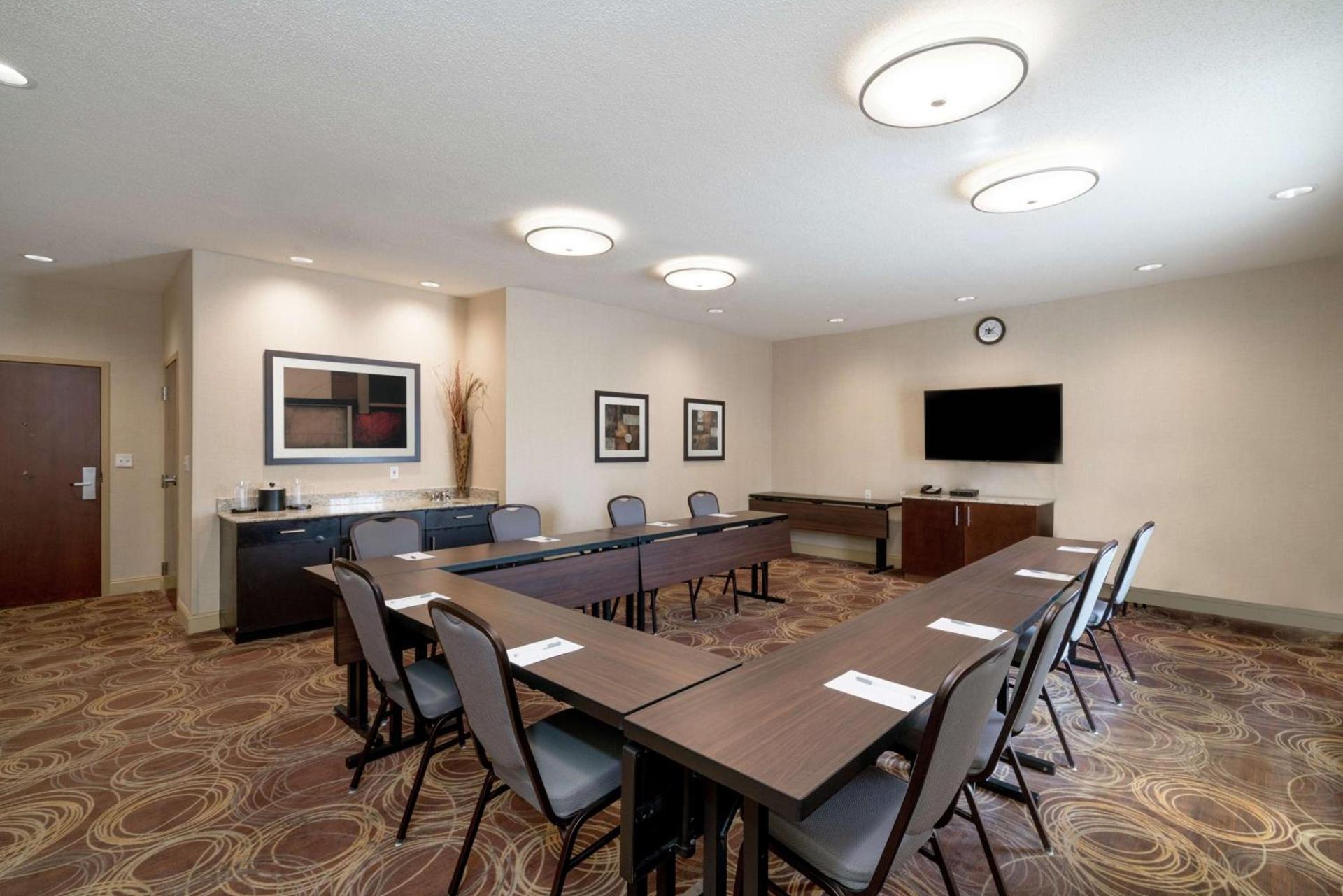 Hampton Inn Corydon photo 42