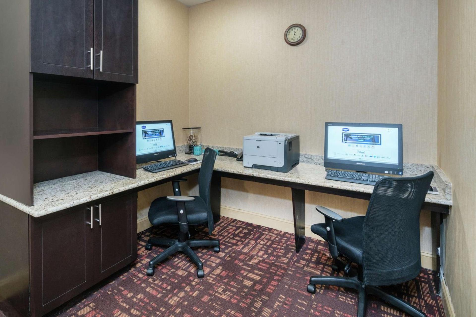 Hampton Inn Corydon photo 43
