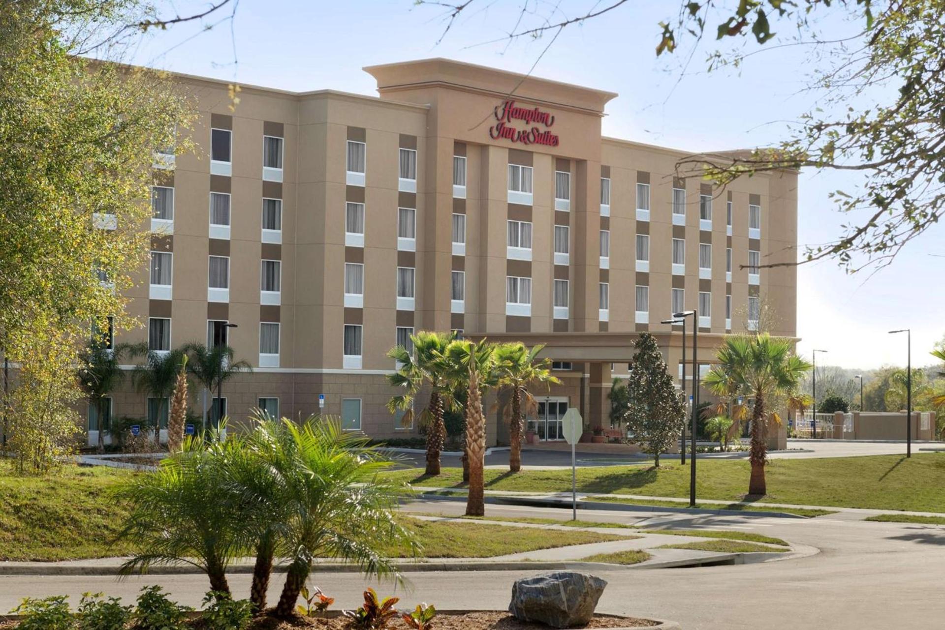 Hampton Inn & Suites - DeLand photo 2