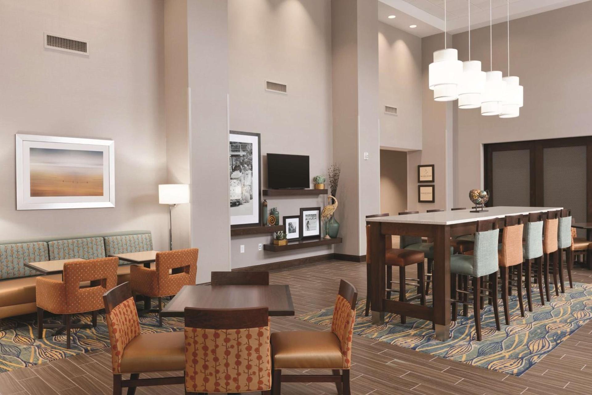 Hampton Inn & Suites - DeLand photo 4