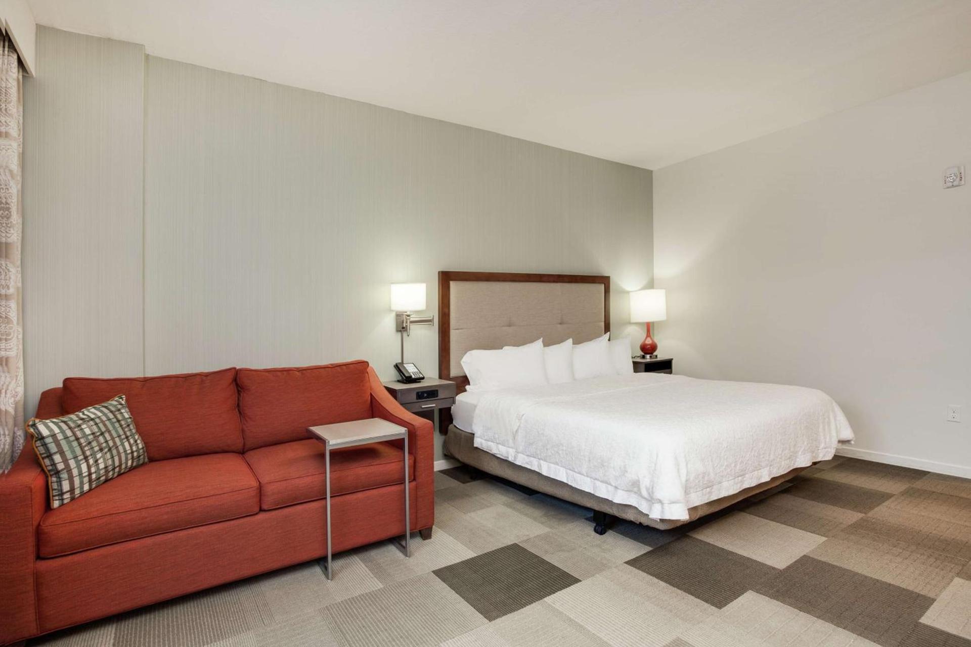 Hampton Inn & Suites - DeLand photo 35