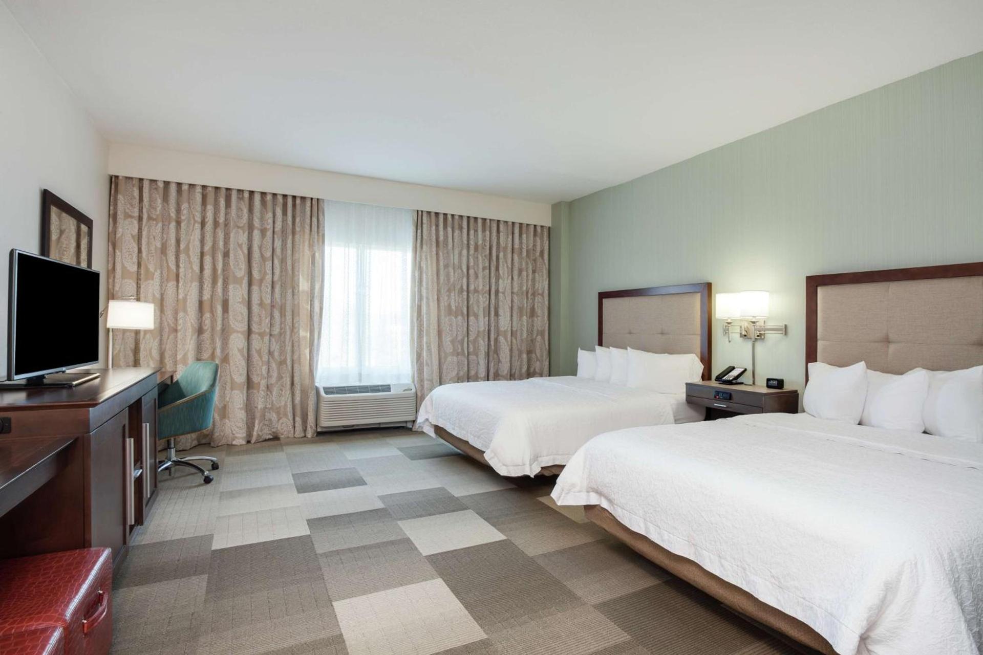 Hampton Inn & Suites - DeLand photo 38