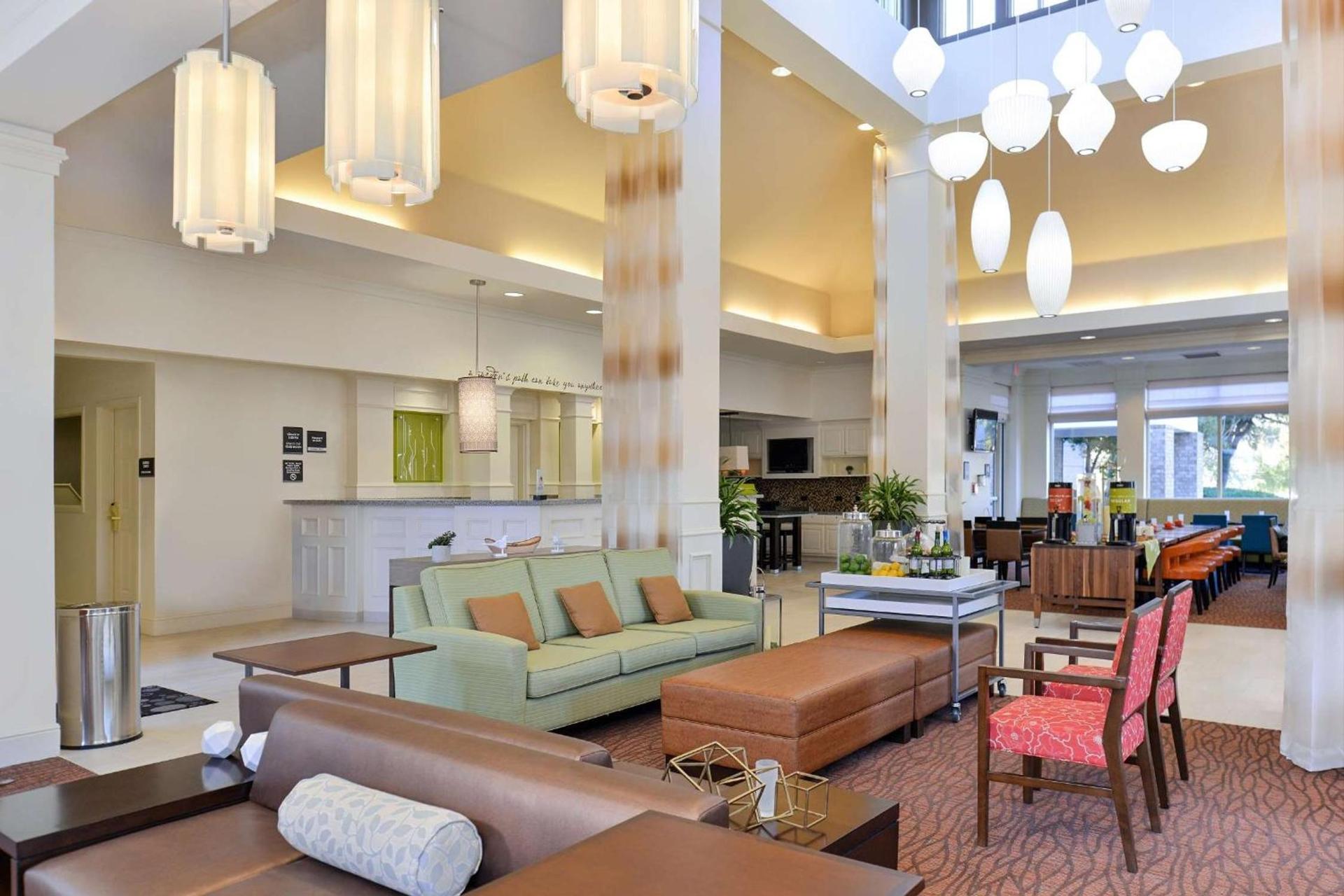 Hilton Garden Inn Addison photo 8
