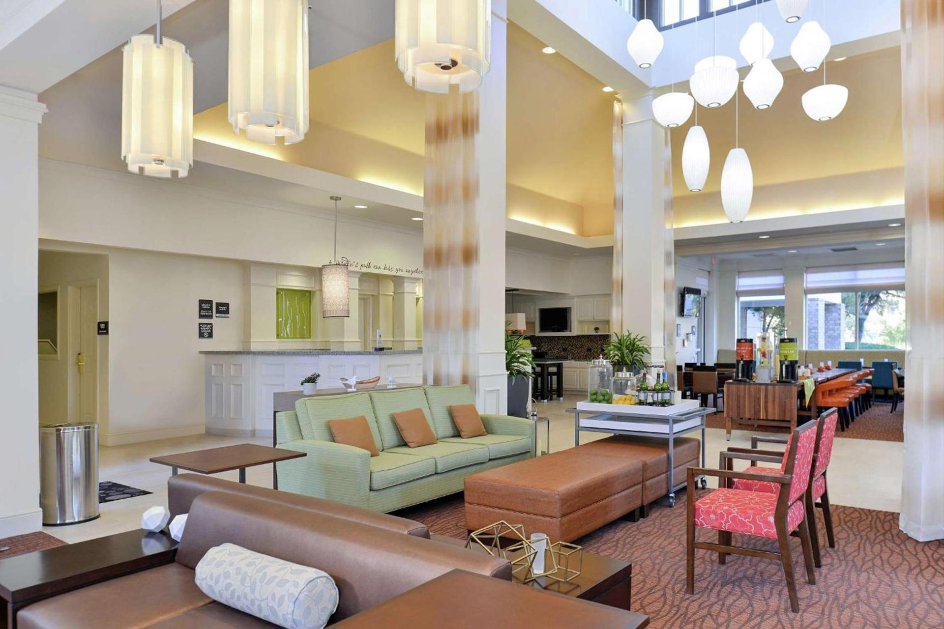 Hilton Garden Inn Addison photo 6