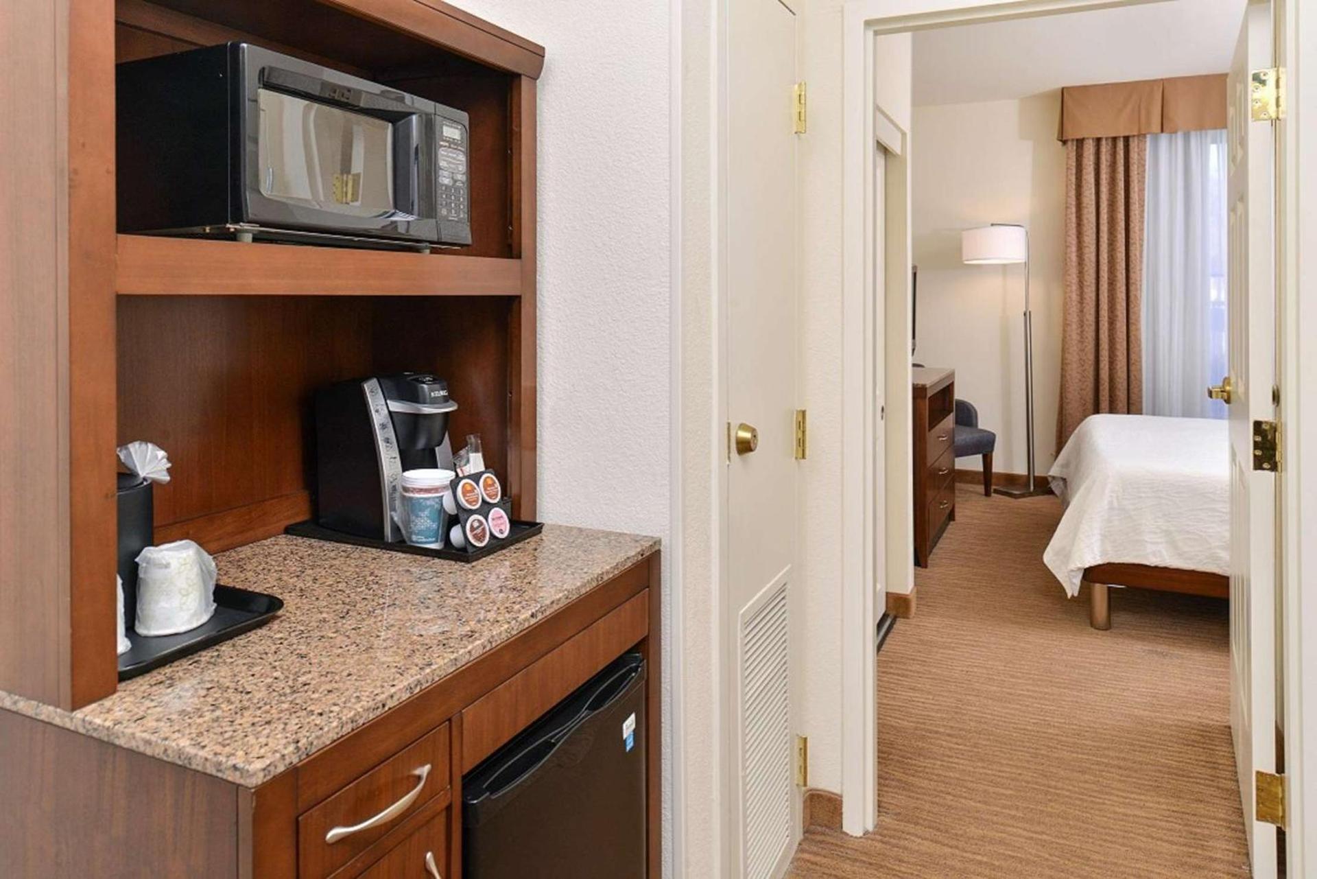 Hilton Garden Inn Addison photo 27