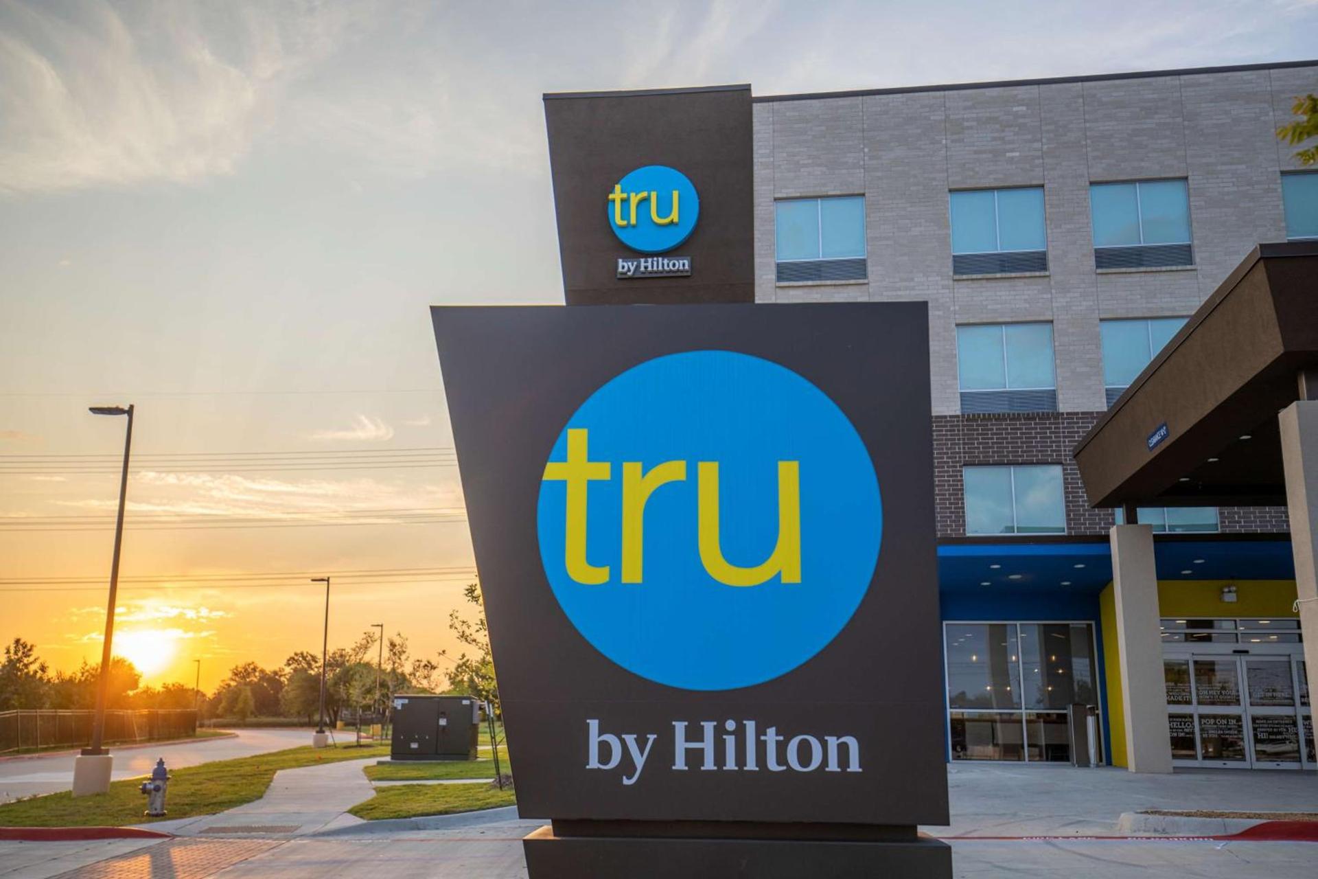 Tru By Hilton Allen Dallas, Tx photo 2