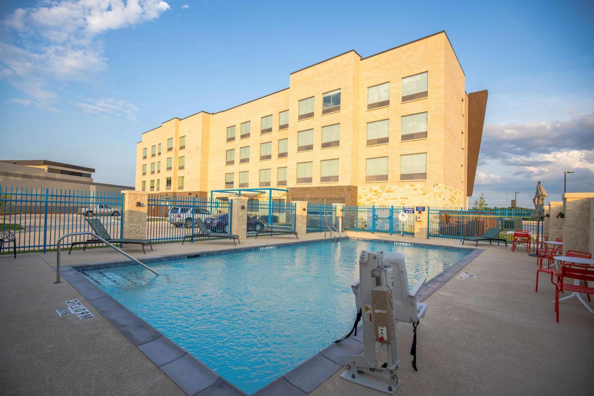 Tru By Hilton Allen Dallas, Tx photo 9