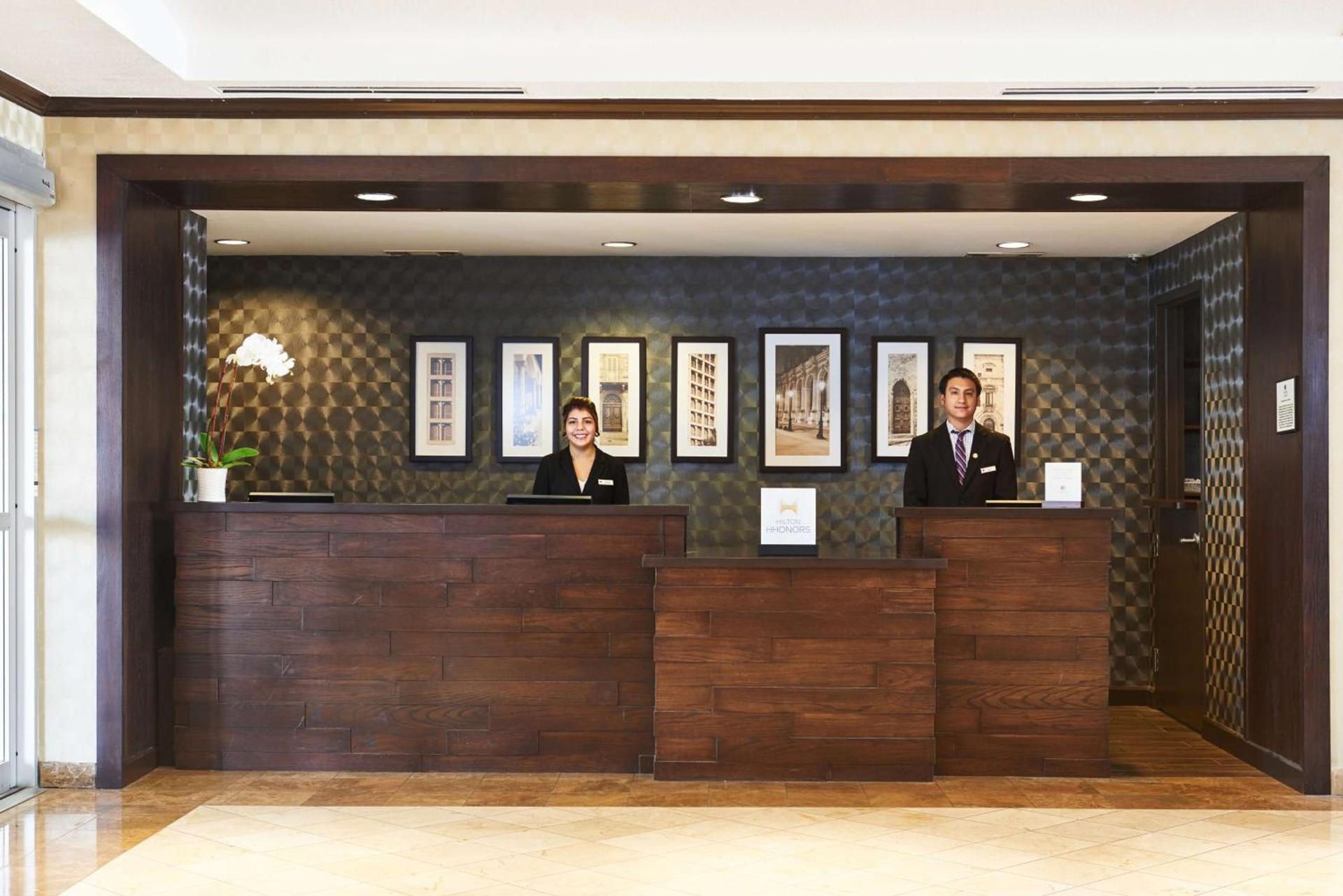 DoubleTree by Hilton Dallas Market Center photo 5