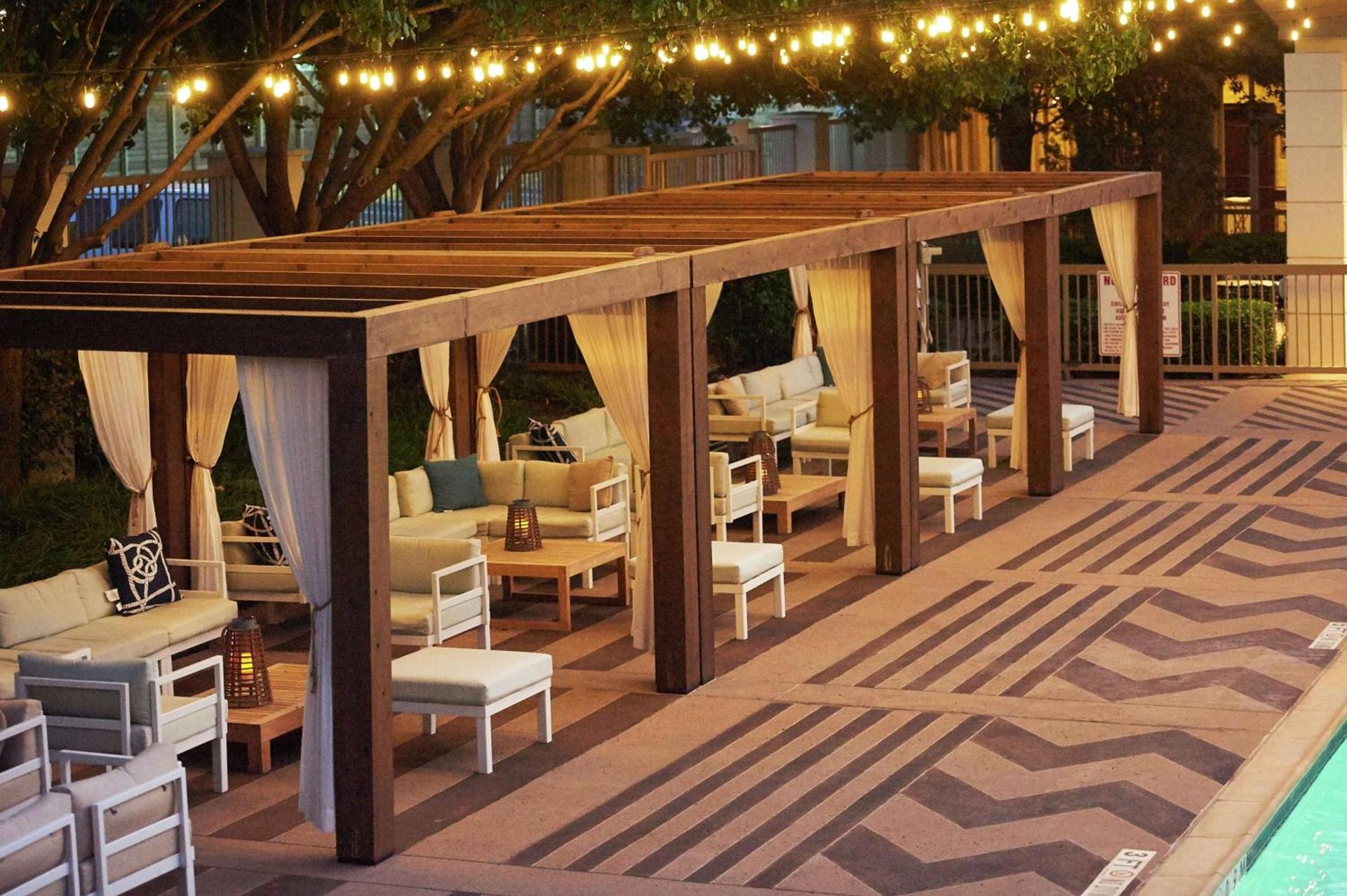 DoubleTree by Hilton Dallas Market Center photo 7