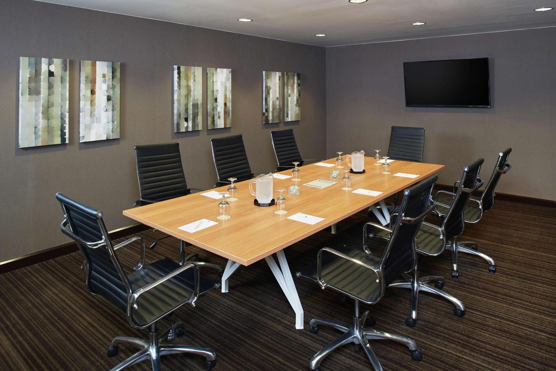 DoubleTree by Hilton Dallas Market Center photo 29
