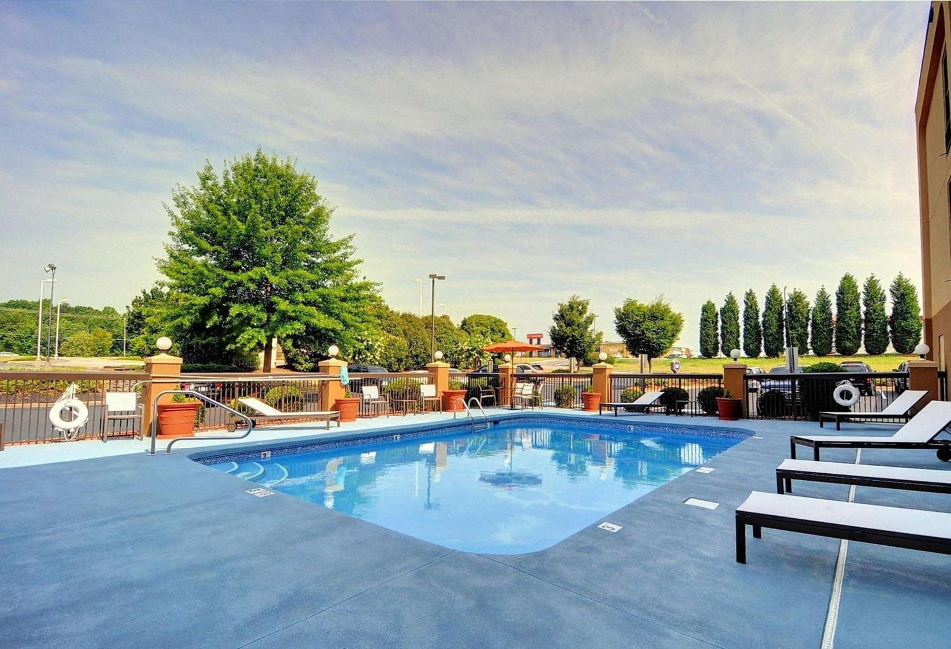 Hampton Inn Eden photo 7