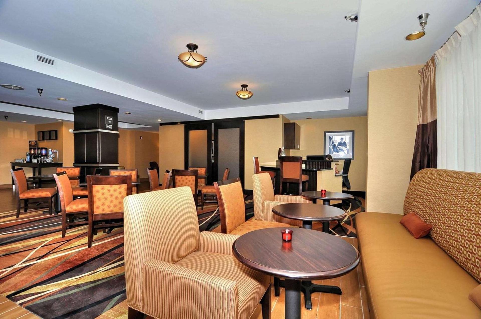 Hampton Inn Eden photo 8
