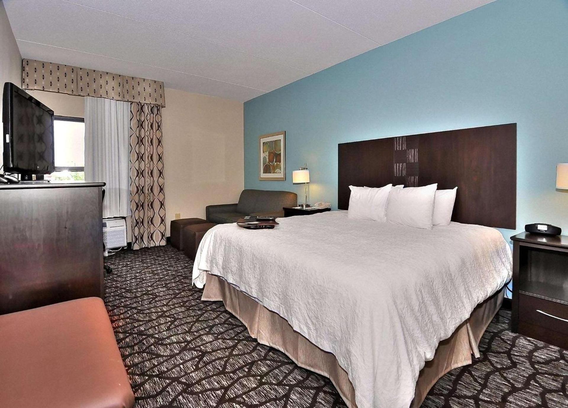 Hampton Inn Eden photo 17