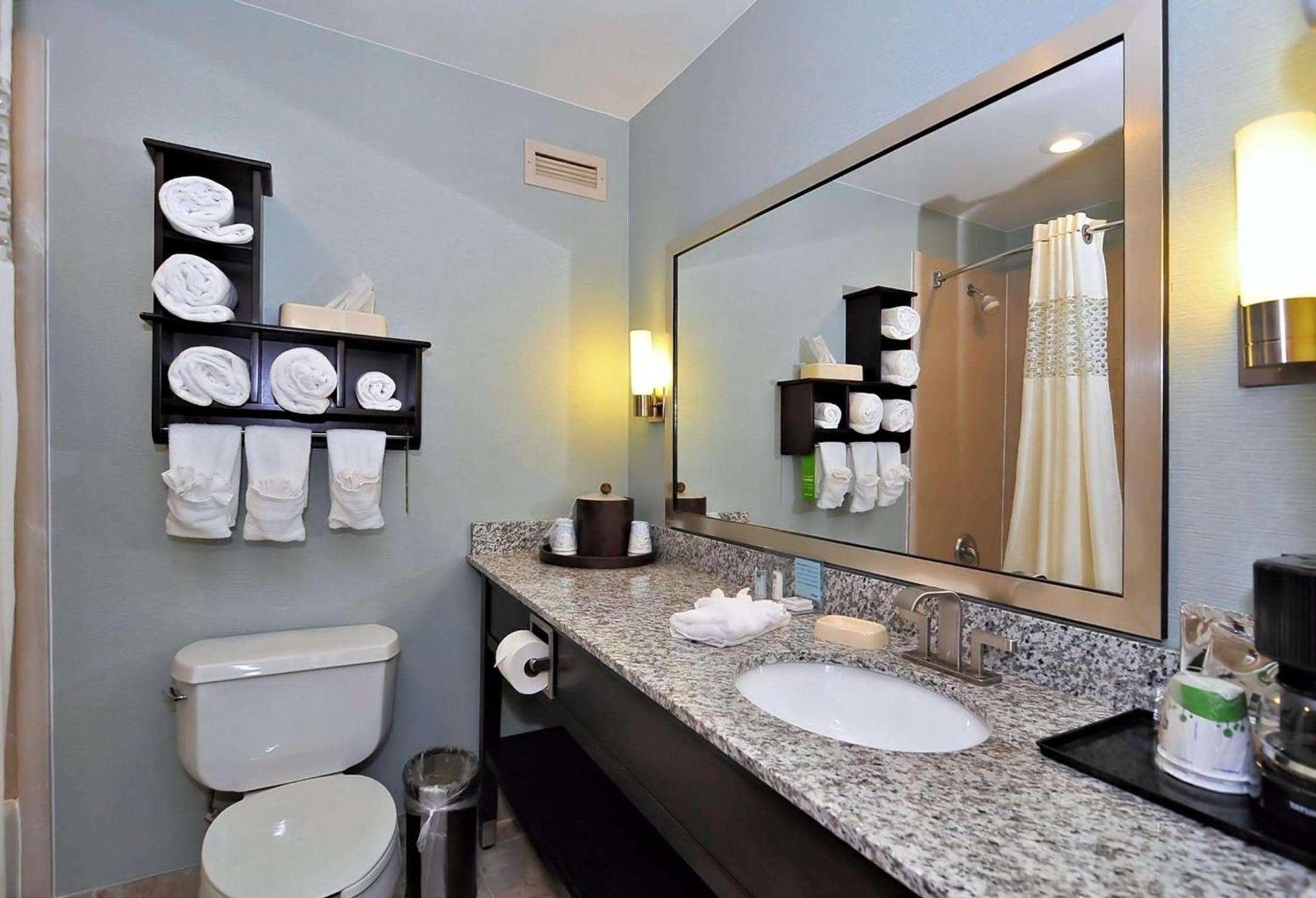 Hampton Inn Eden photo 23