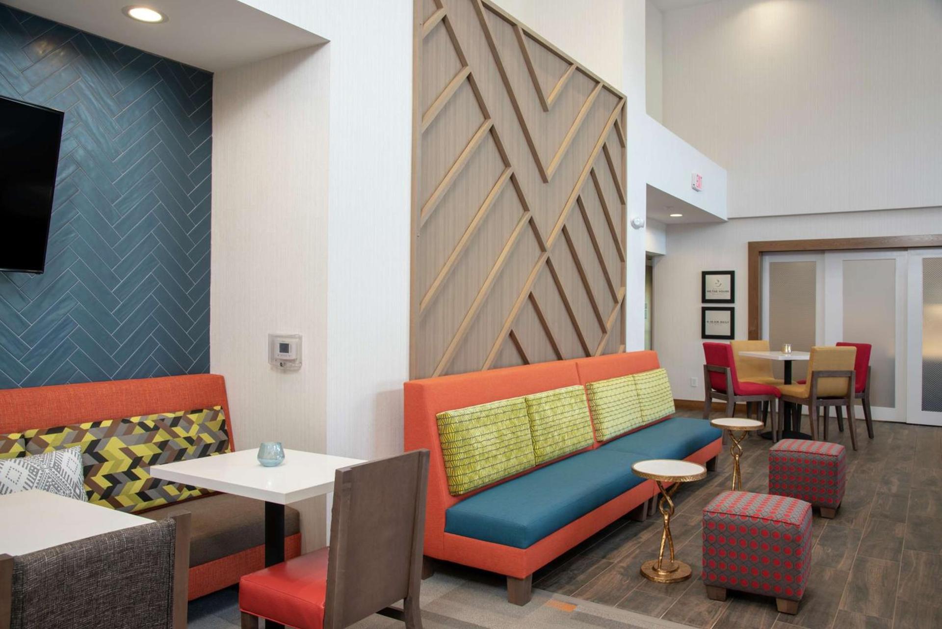 Hampton Inn & Suites Xenia Dayton photo 12