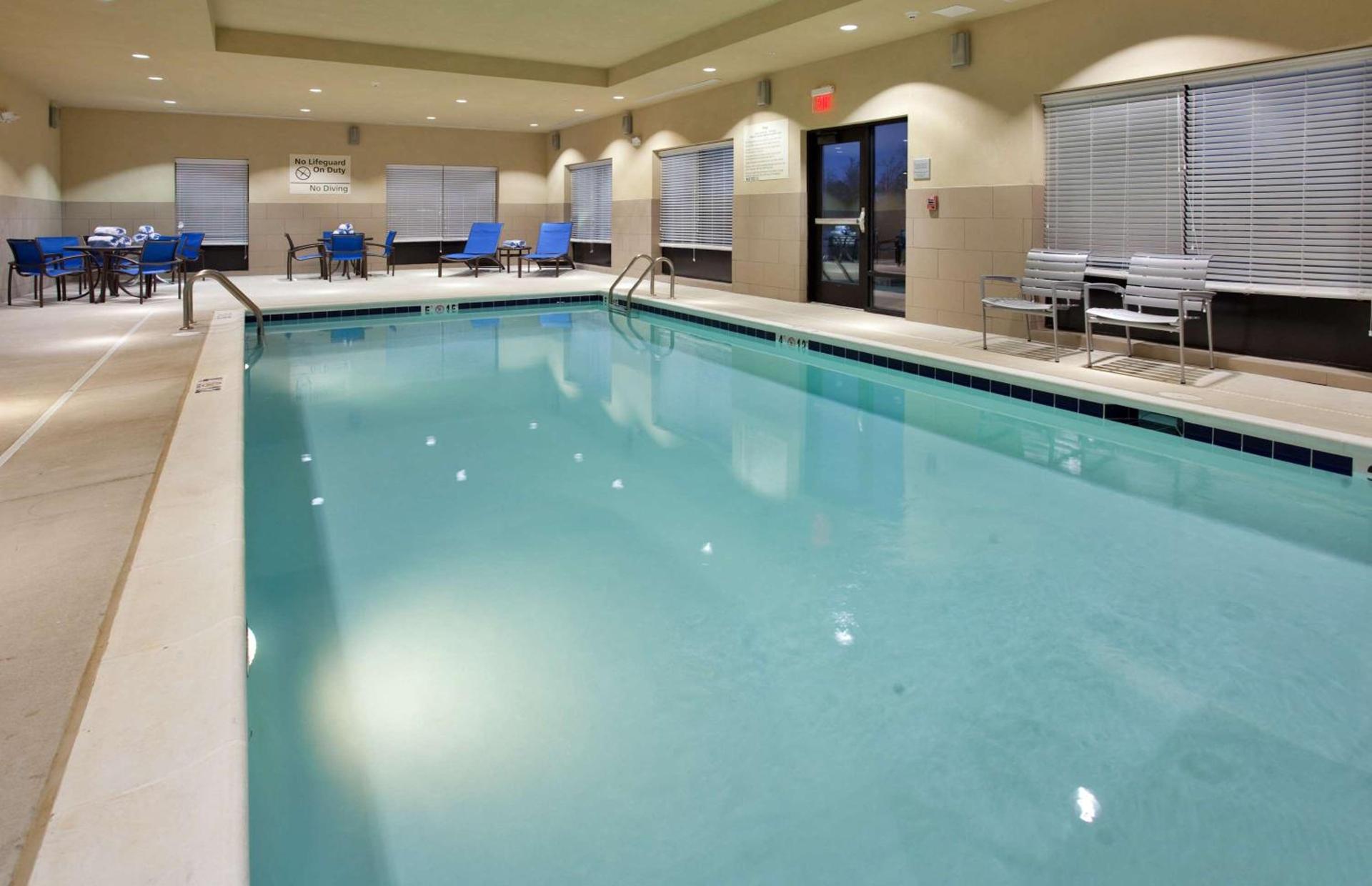Hampton Inn Dahlgren photo 11