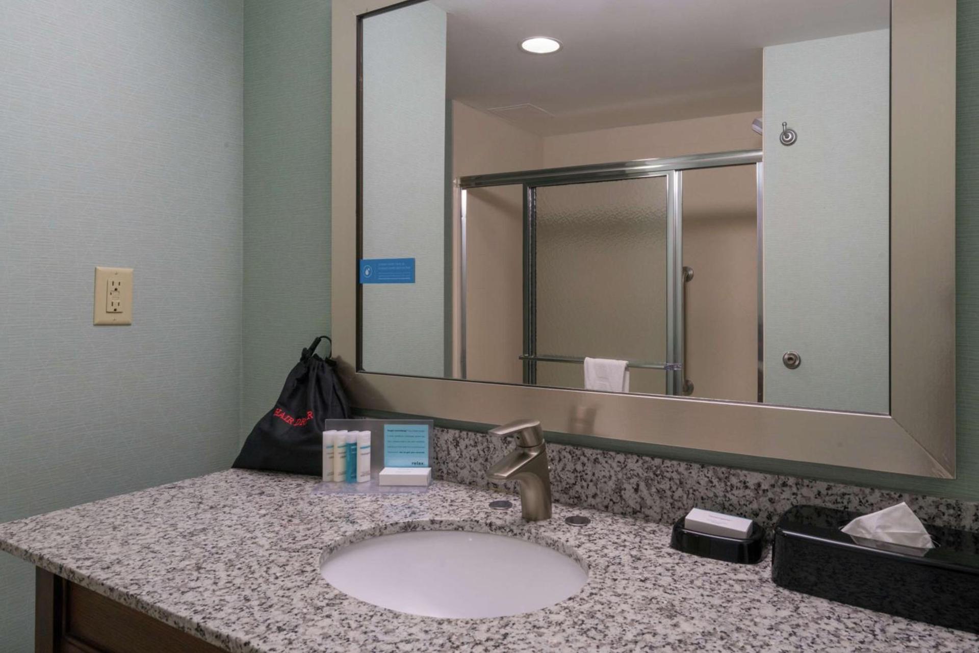 Hampton Inn Dahlgren photo 43