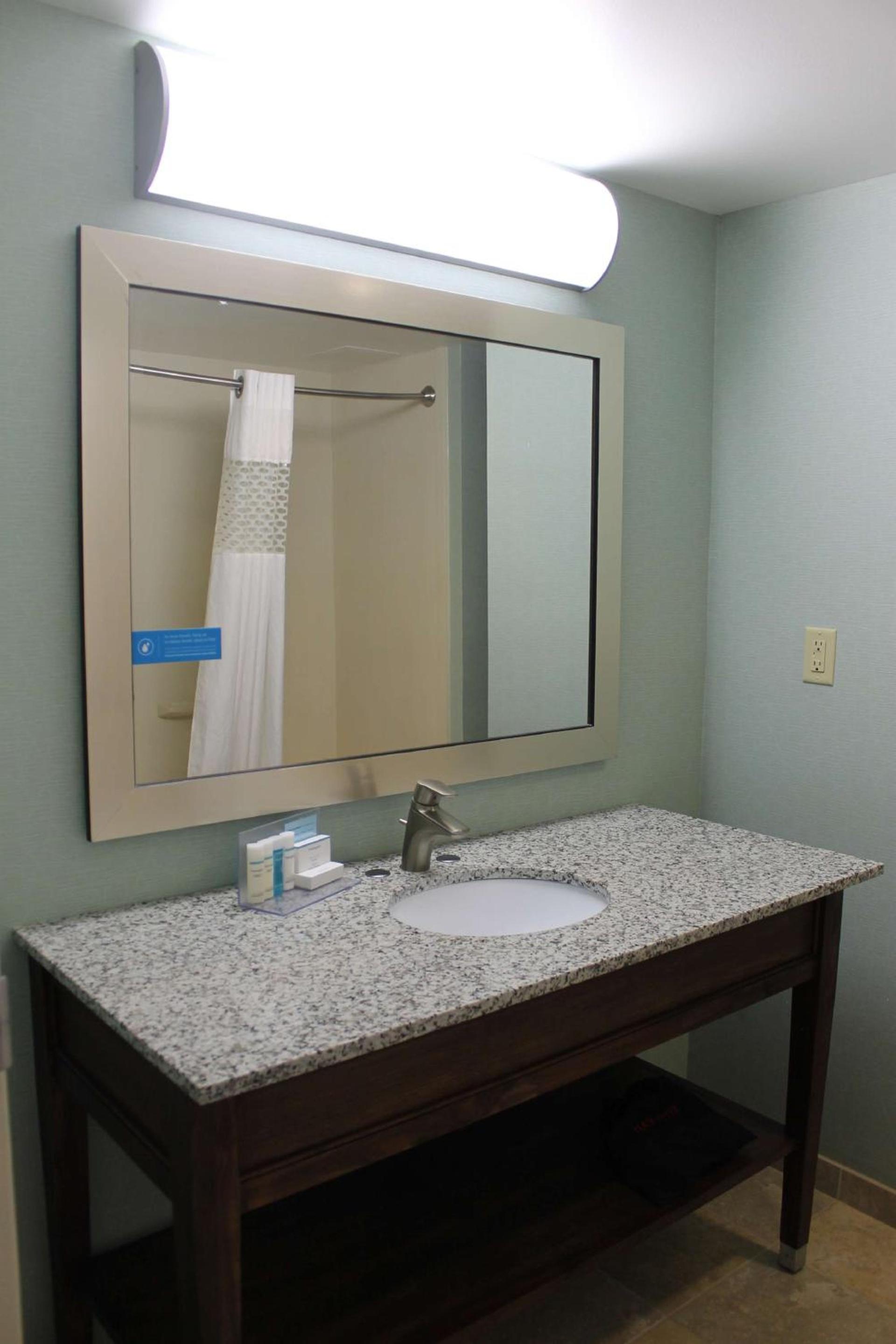 Hampton Inn Dahlgren photo 47