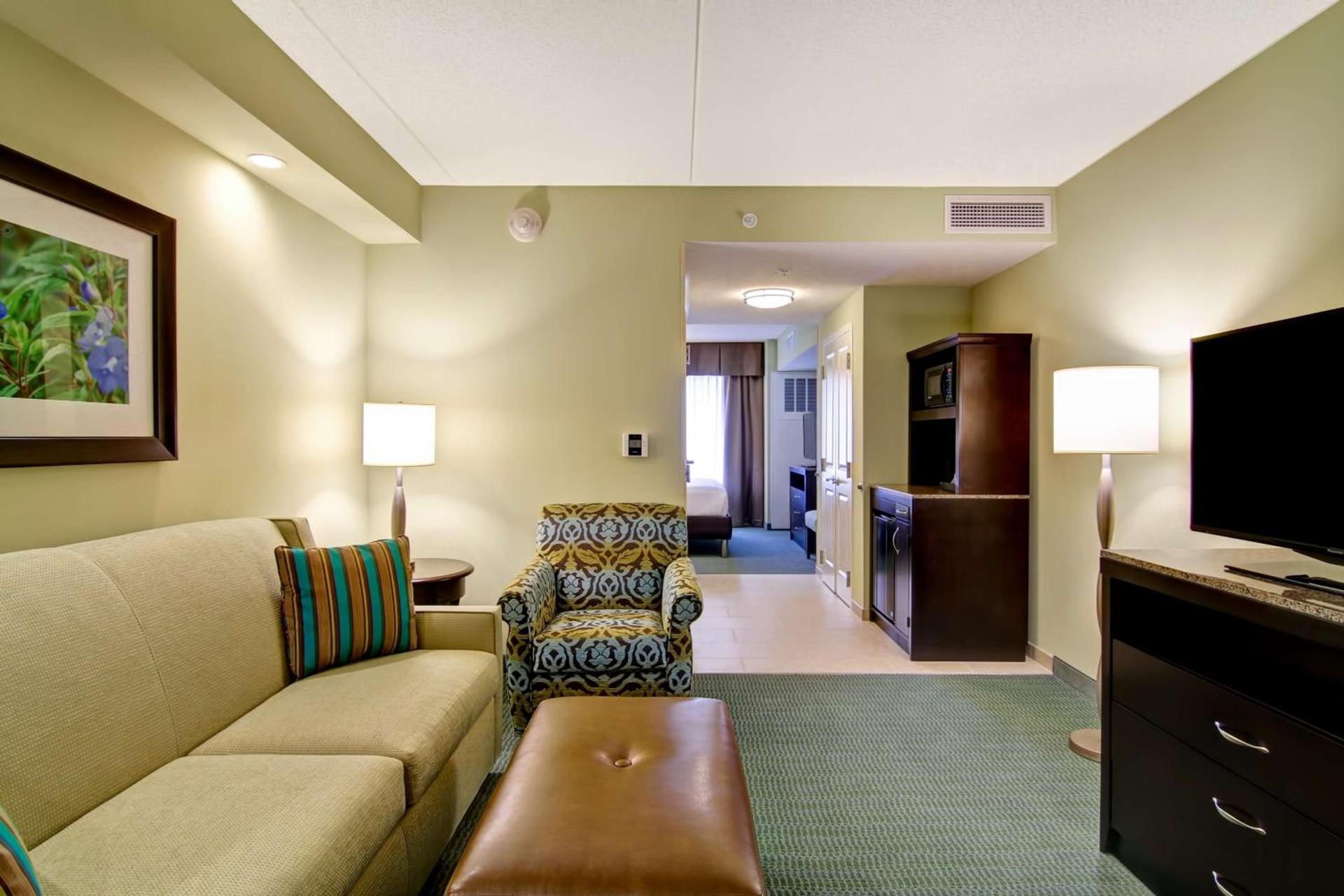 Hilton Garden Inn Woodbridge photo 19