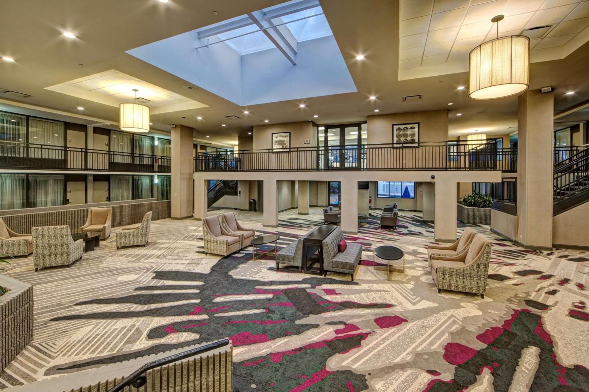 DoubleTree by Hilton Decatur Riverfront photo 2