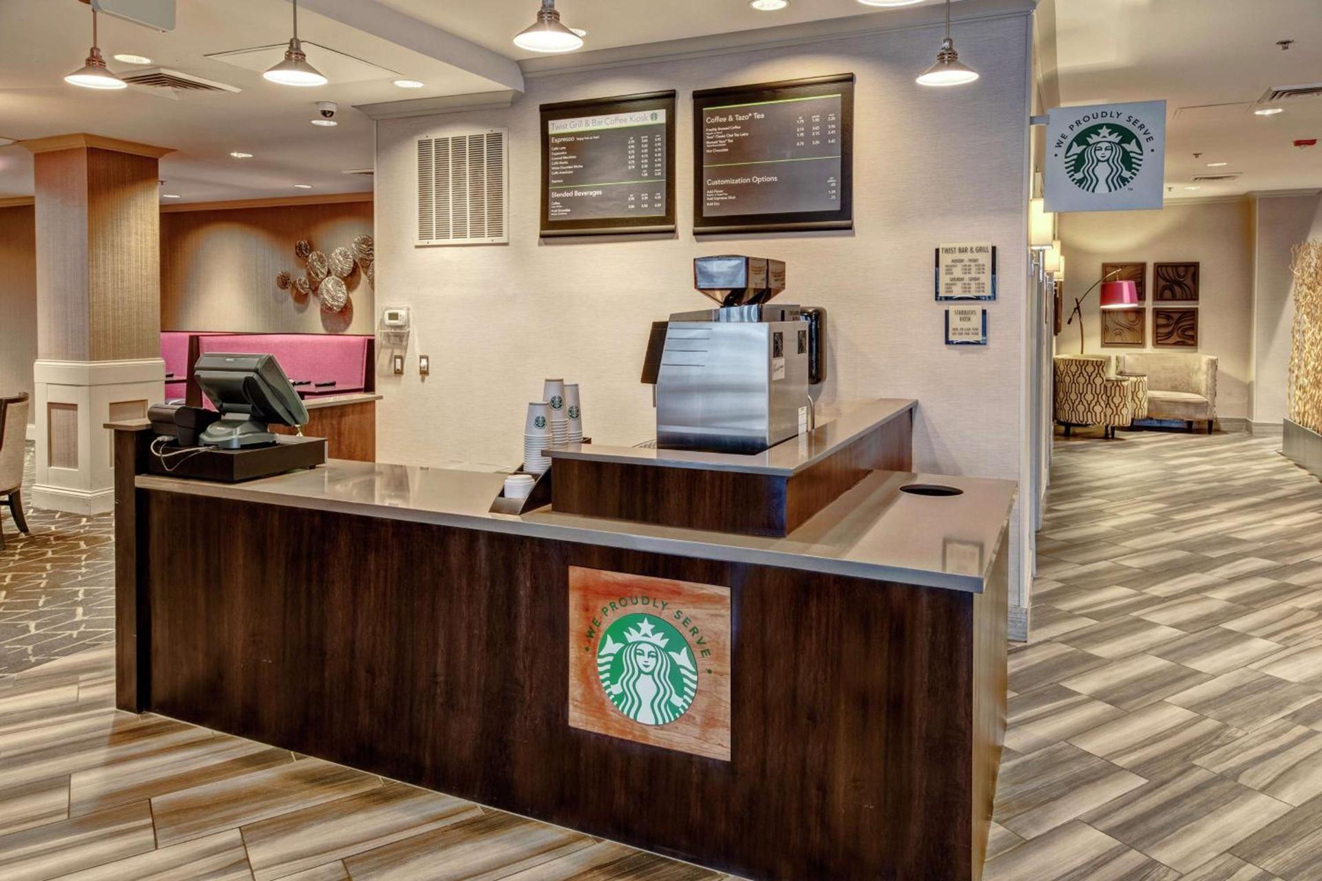 DoubleTree by Hilton Decatur Riverfront photo 34
