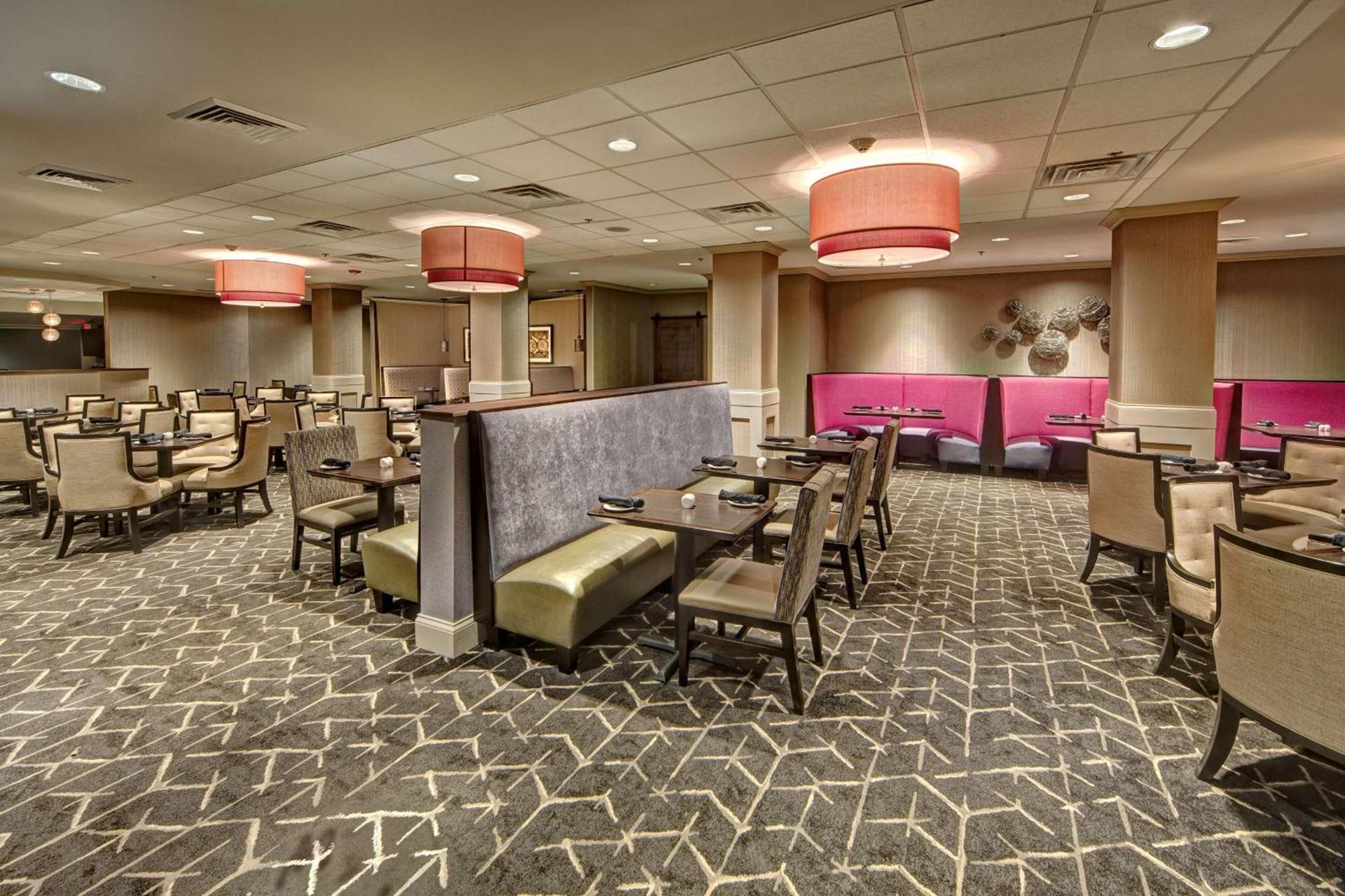 DoubleTree by Hilton Decatur Riverfront photo 9