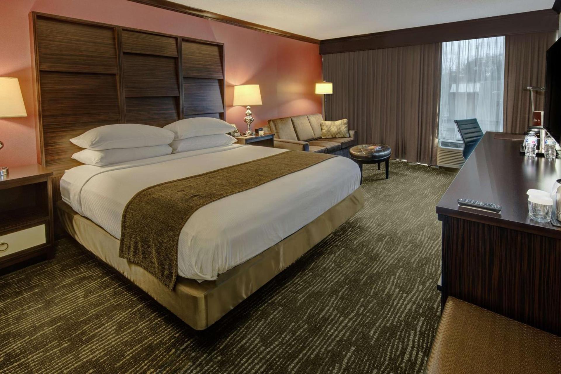 DoubleTree by Hilton Decatur Riverfront photo 27