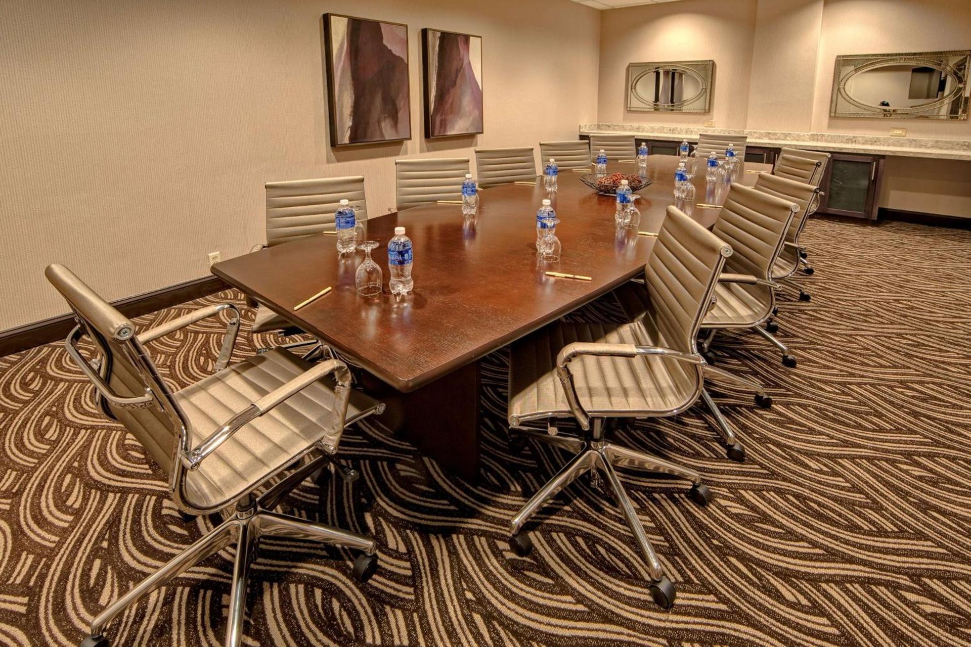 DoubleTree by Hilton Decatur Riverfront photo 18