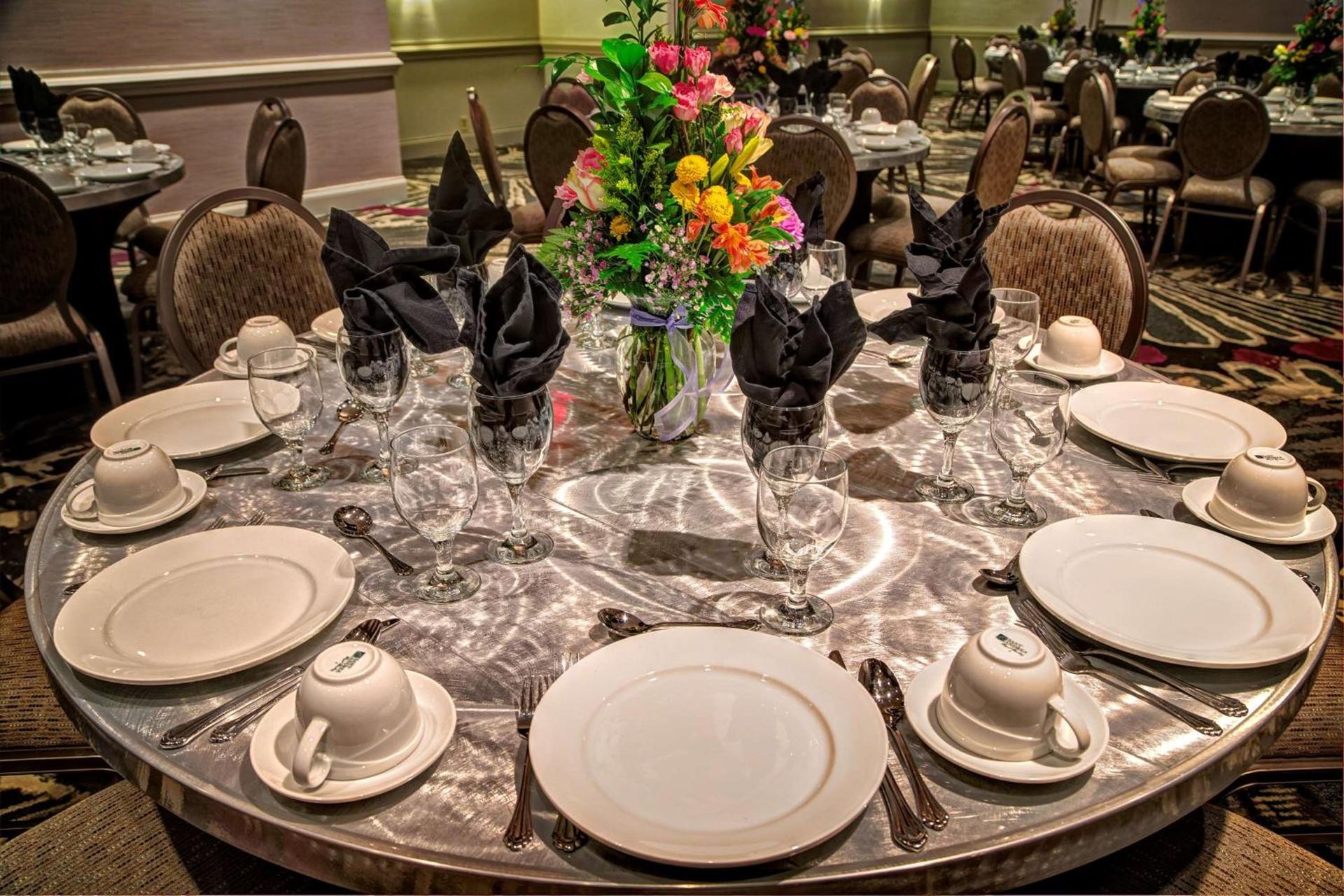 DoubleTree by Hilton Decatur Riverfront photo 5