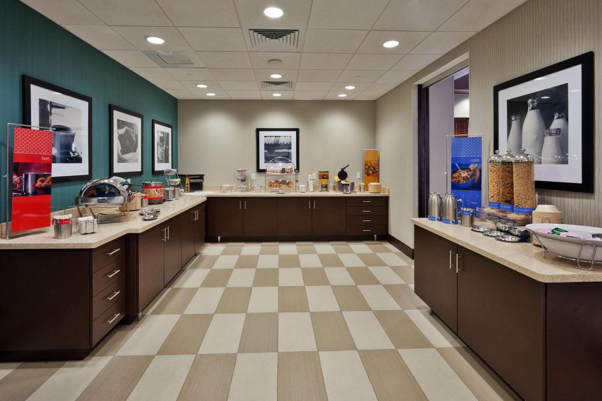 Hampton Inn & Suites Denver Airport / Gateway Park photo 14