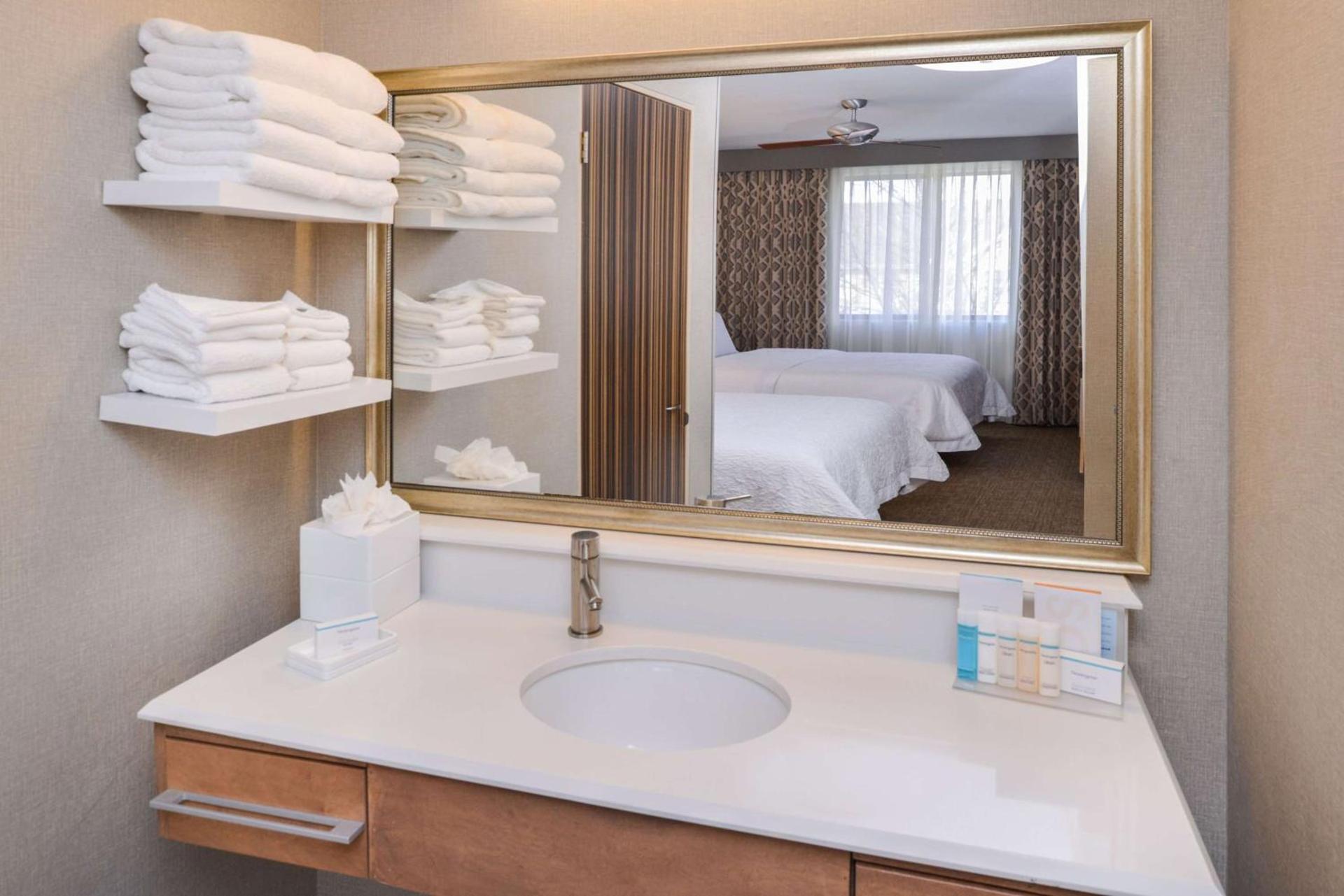 Hampton Inn & Suites Denver-Speer Boulevard photo 31