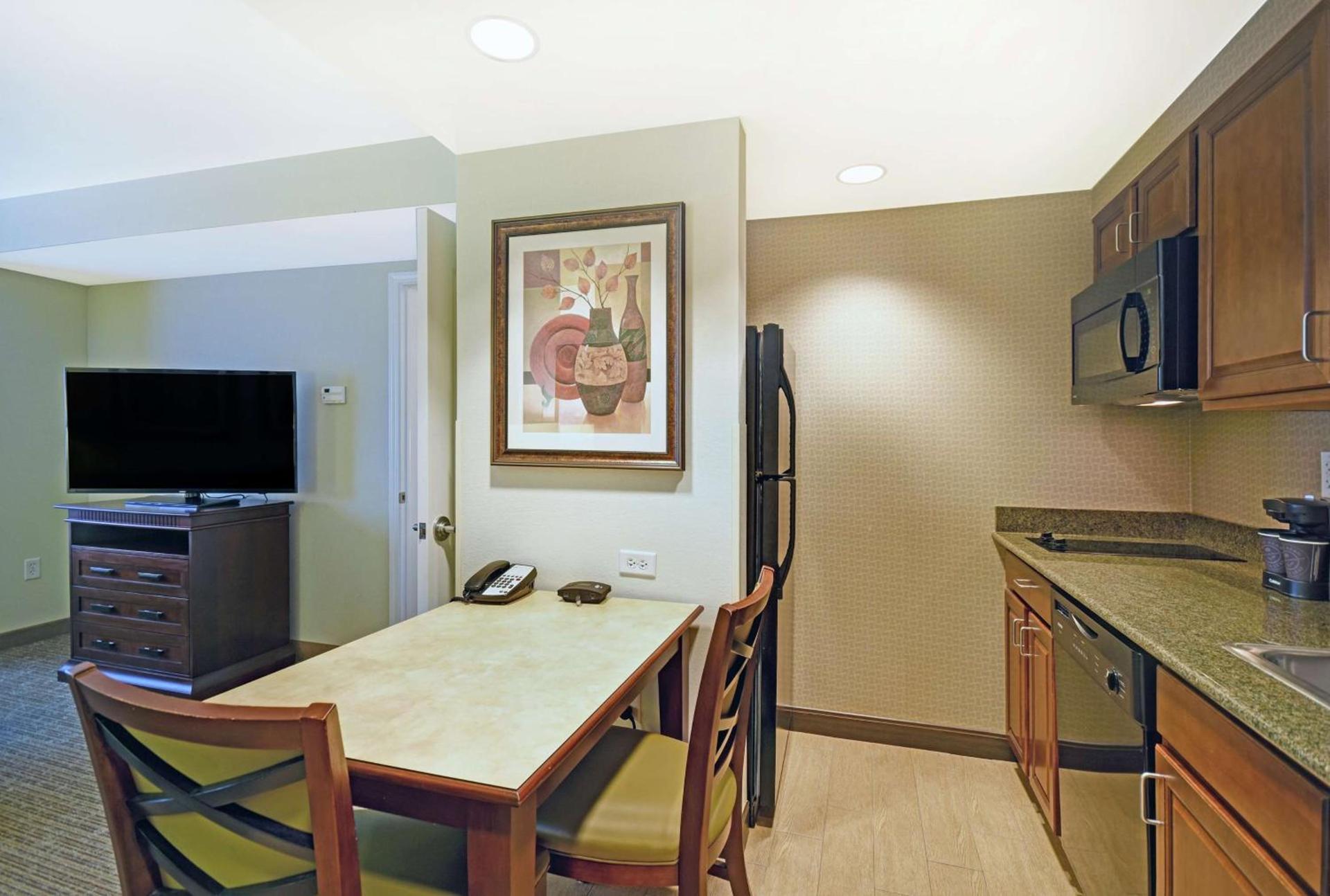 Homewood Suites by Hilton Denver International Airport photo 38