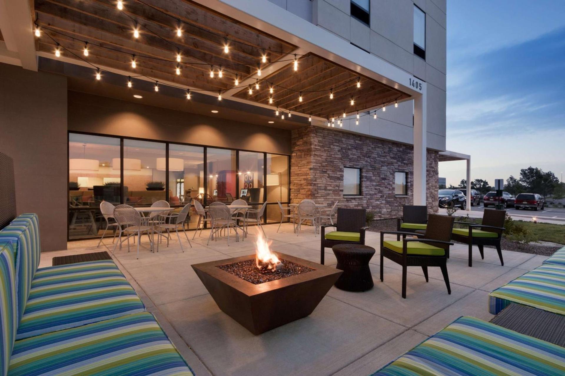 Home2 Suites by Hilton Denver Highlands Ranch photo 2