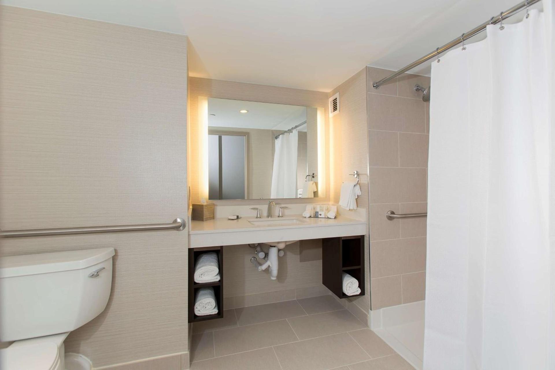 DoubleTree by Hilton Hotel Deerfield Beach Boca Raton photo 43