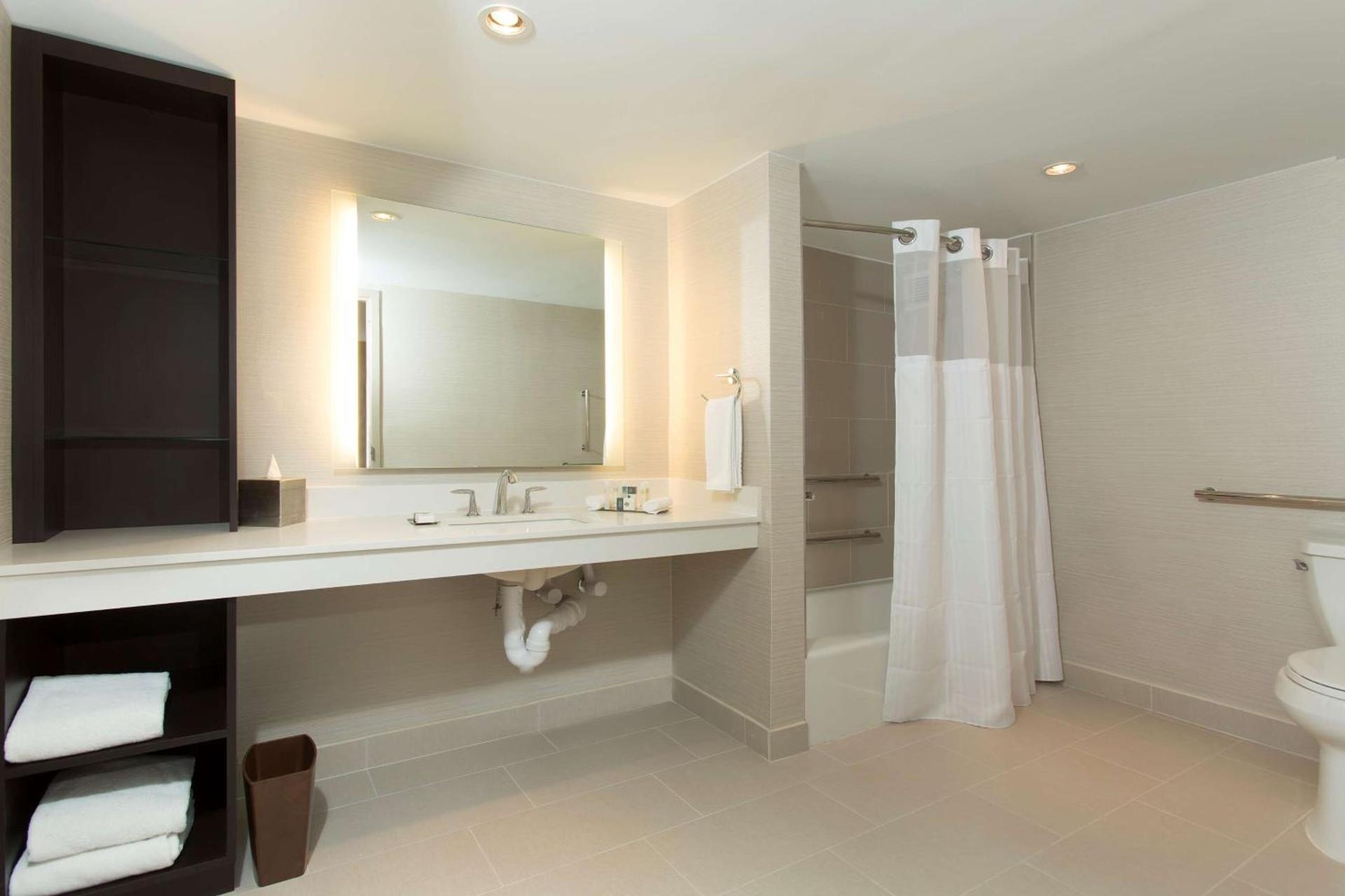 DoubleTree by Hilton Hotel Deerfield Beach Boca Raton photo 44
