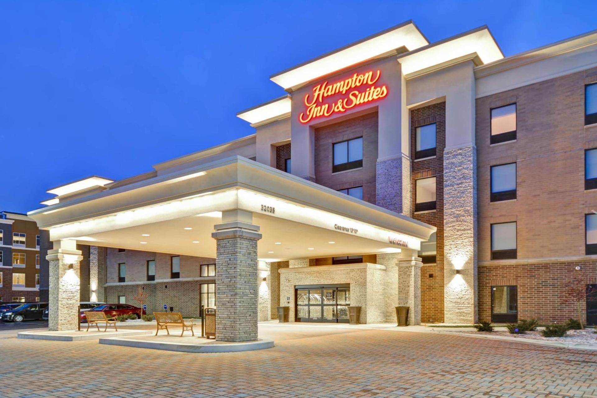 Hampton Inn & Suites Detroit/Warren photo 3